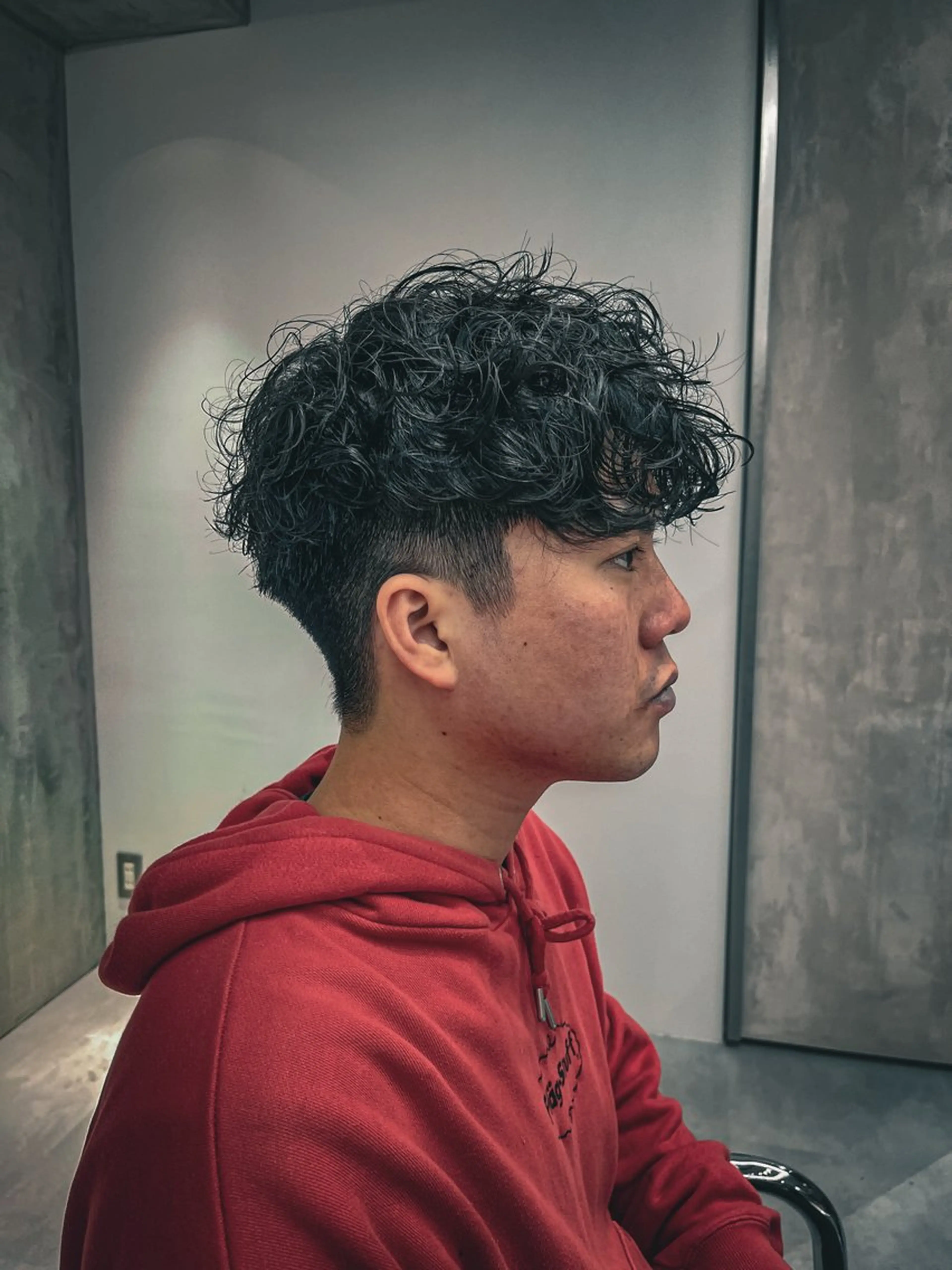 ショート パーマ メンズ ⚡メンズパーマフ ェードカットTomyのヘアスタイル