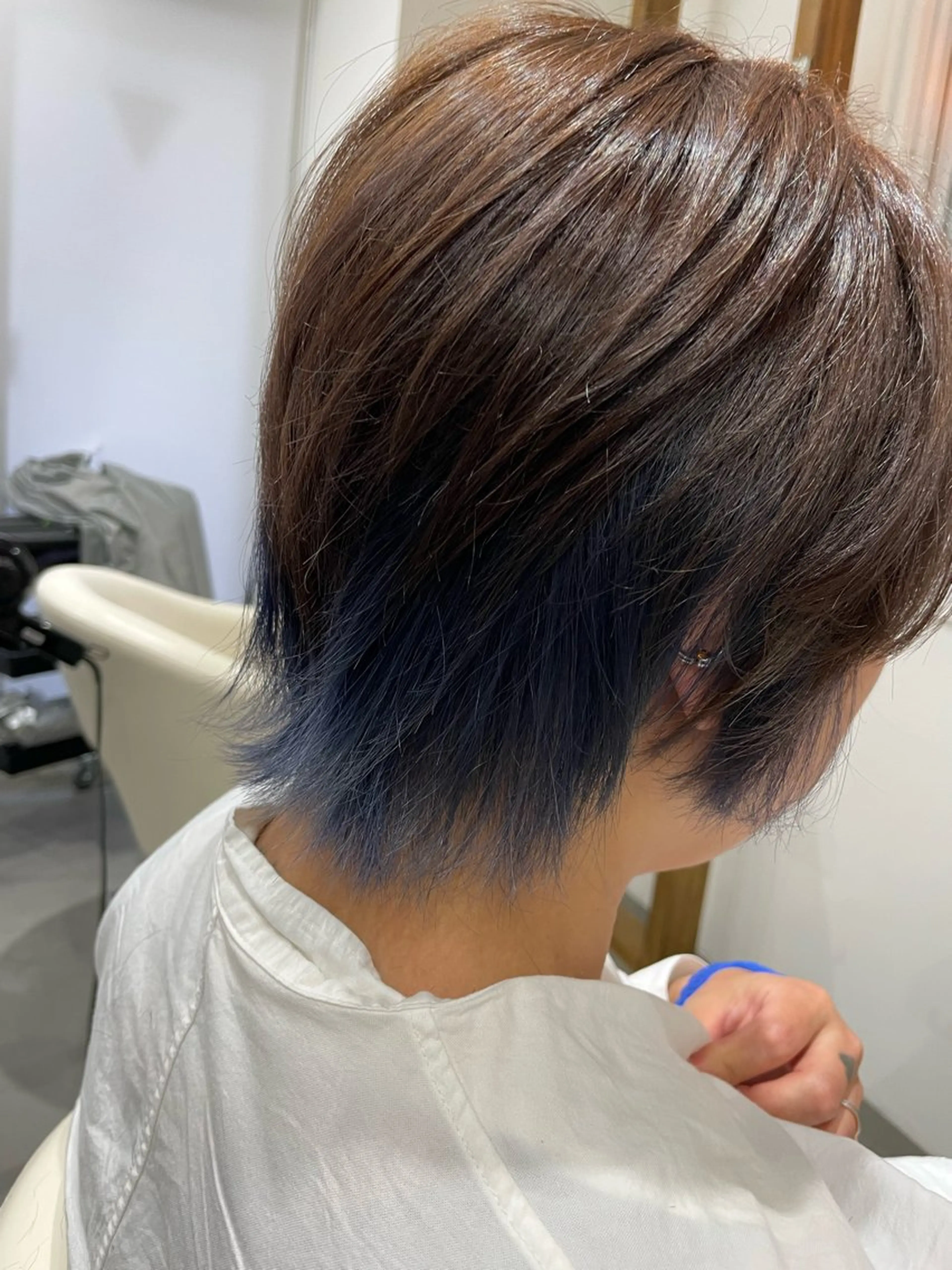 ショート カラー ブルーカラー インナーカラー シルバー 🎨 SHIORI🥀のヘアスタイル