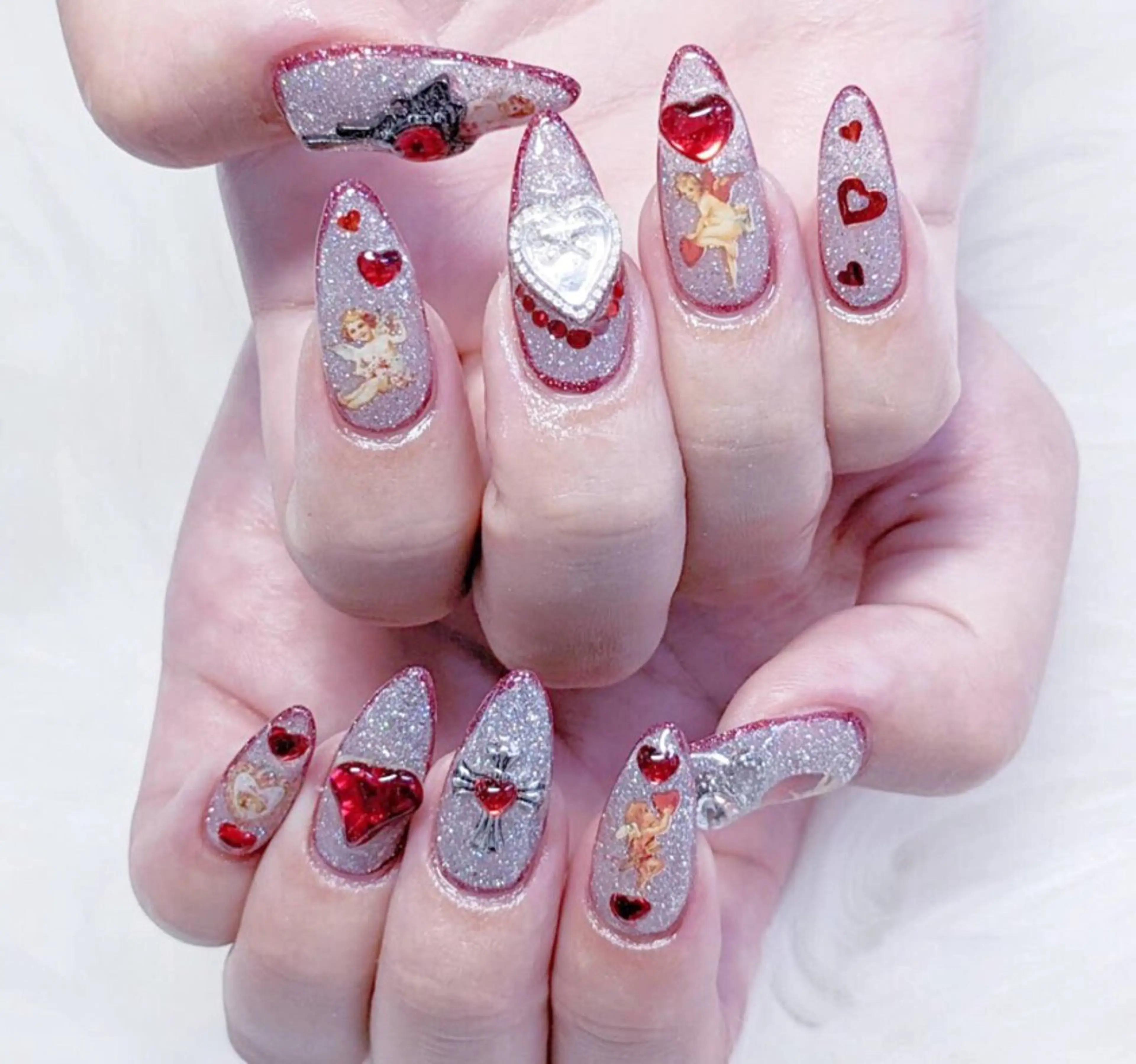 ネイル ハンドネイル MoonNail ユリ🌸のネイルデザイン