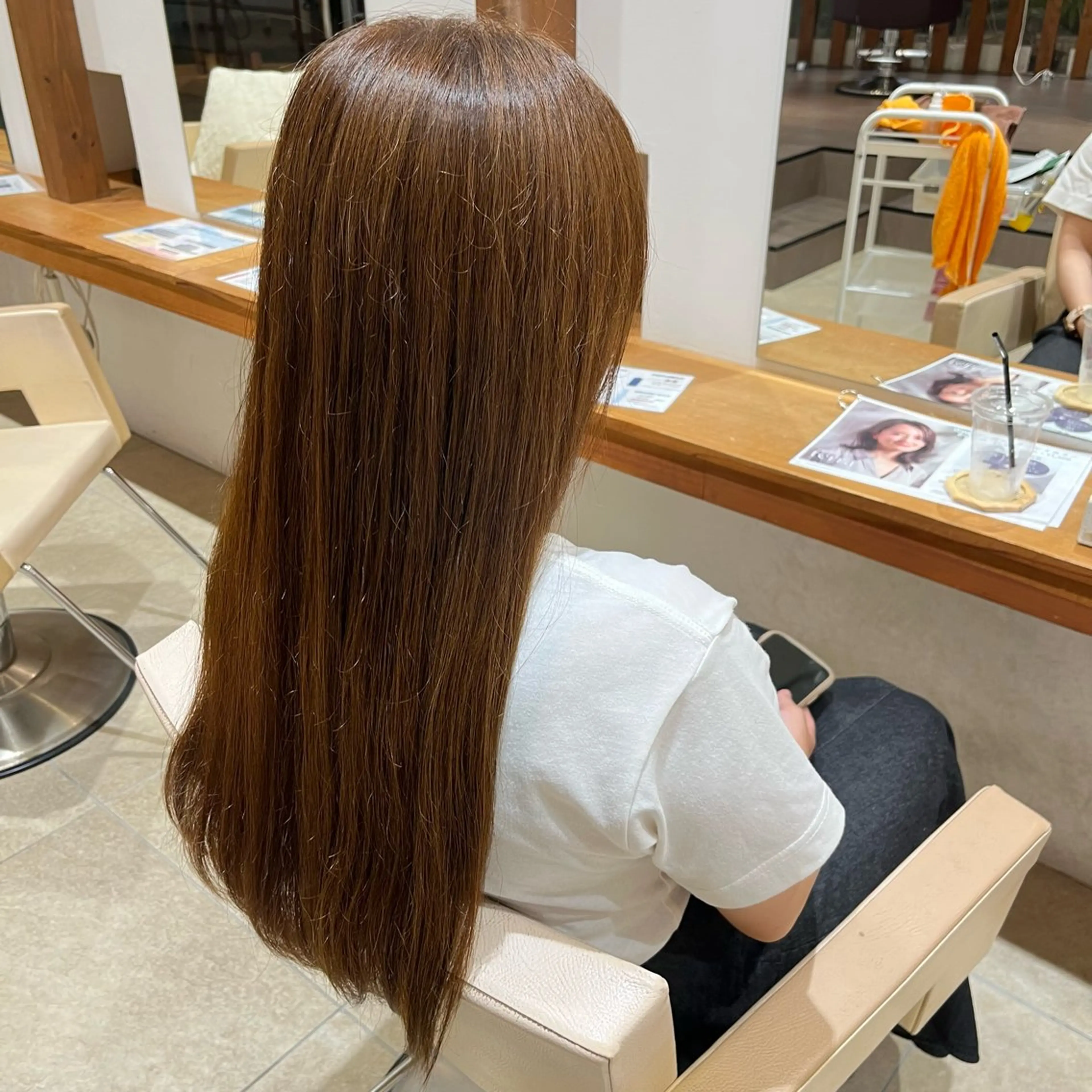 ロング カラー ベージュカラー ブリーチ ミルクティーベージュ ブリーチなしカラー カット 縮毛矯正 髪質改善カラー 貝本 遥那 🧸⸝⋆*のヘアスタイル