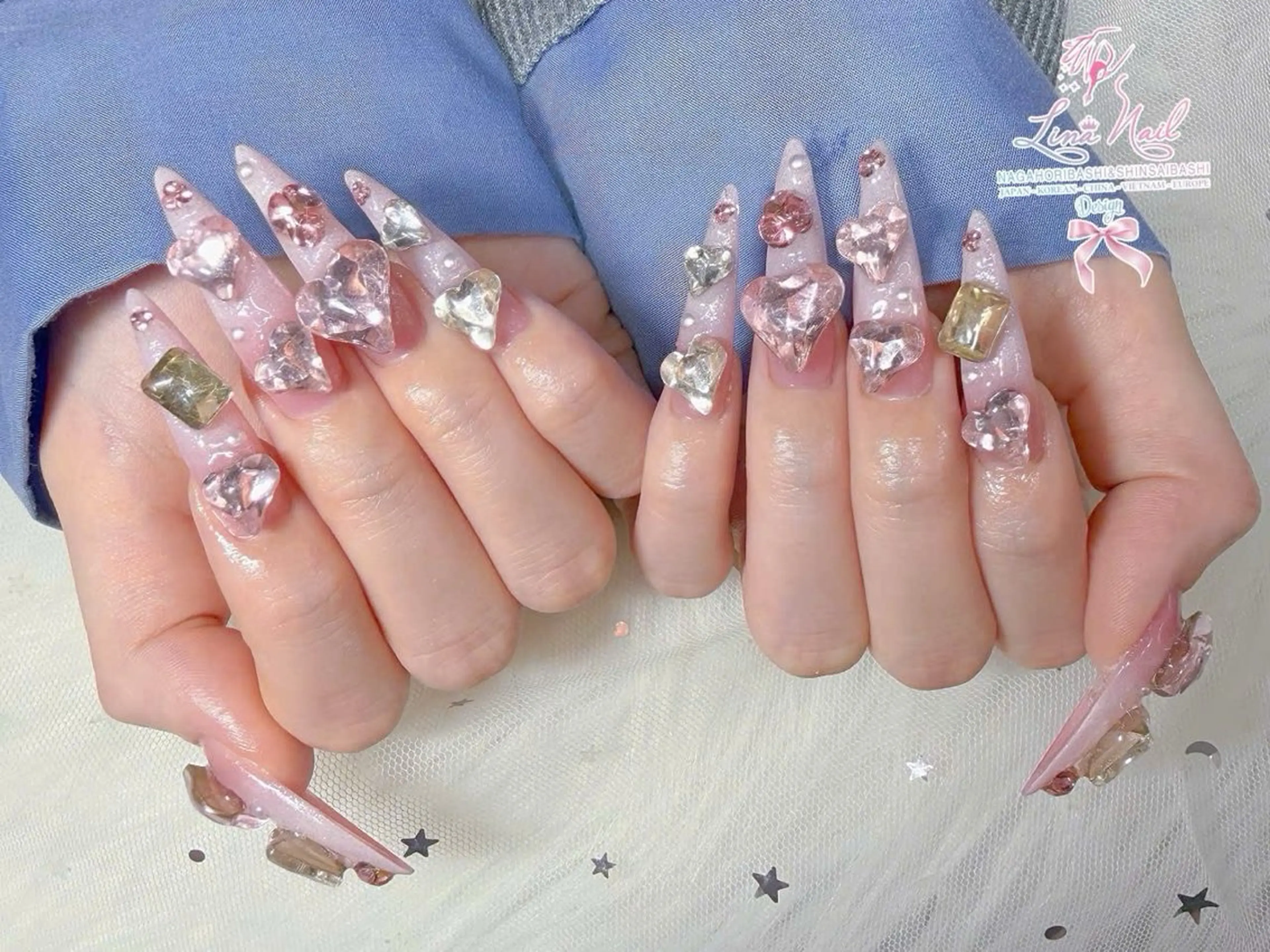 ロング 韓国風ヘア ロング クリスマス 79Linanailnamba所属・Linanail Nambaのネイルデザイン