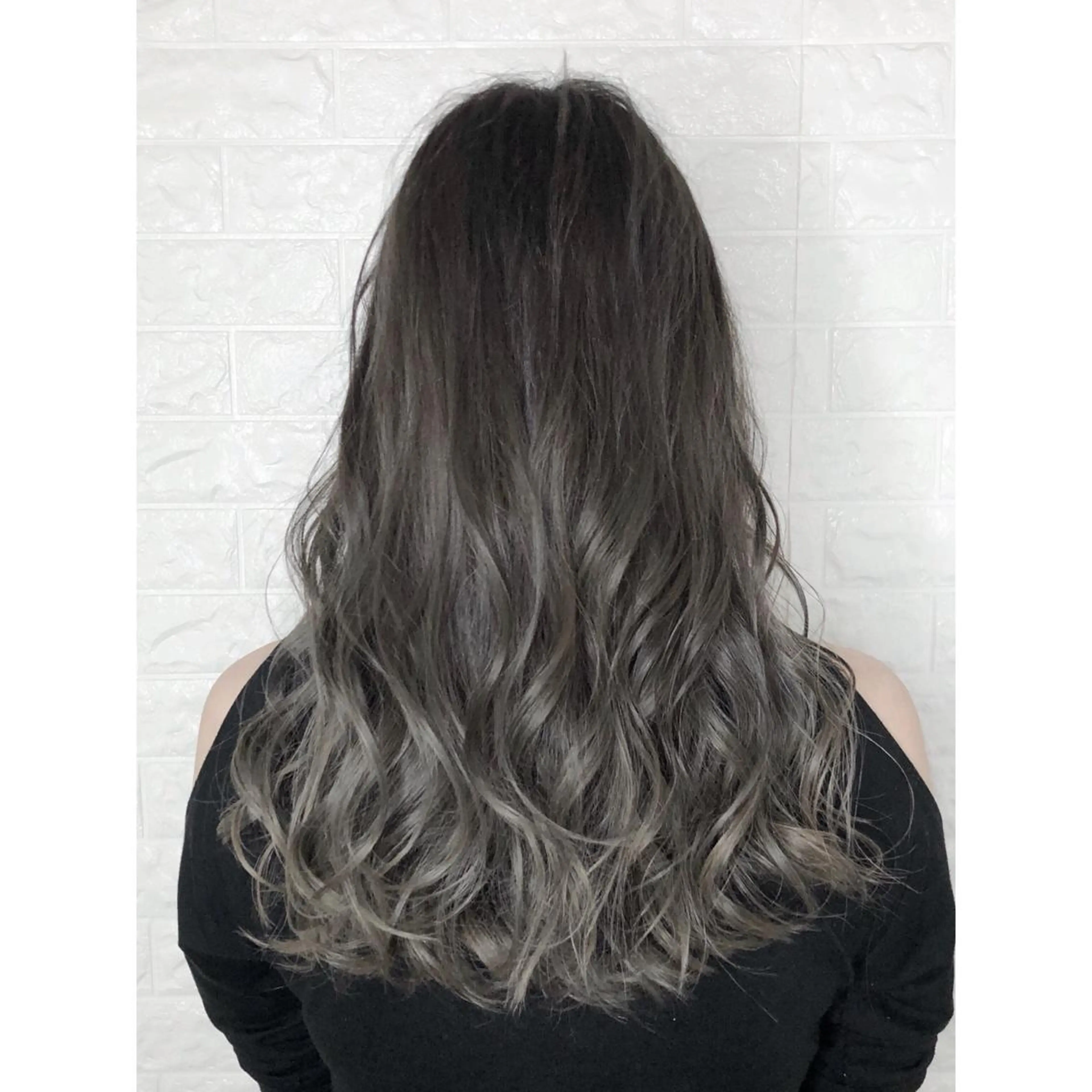 セミロング カラー ブリーチ ブルーカラー ブルージュ 透明感カラー グラデーションカラー 髪質改善特化KIZU /艶髪研究（京都）のヘアスタイル