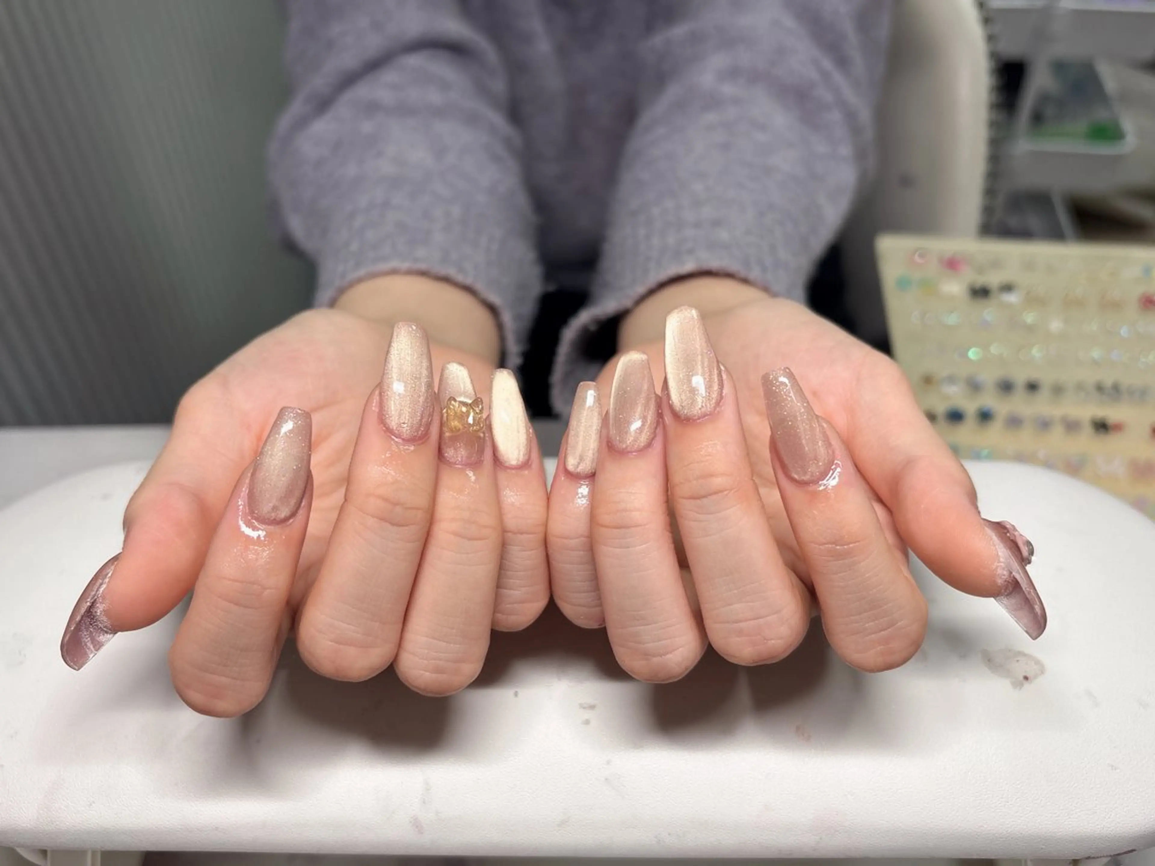 ネイル ハンドネイル Chiara 長さだしのネイルデザイン