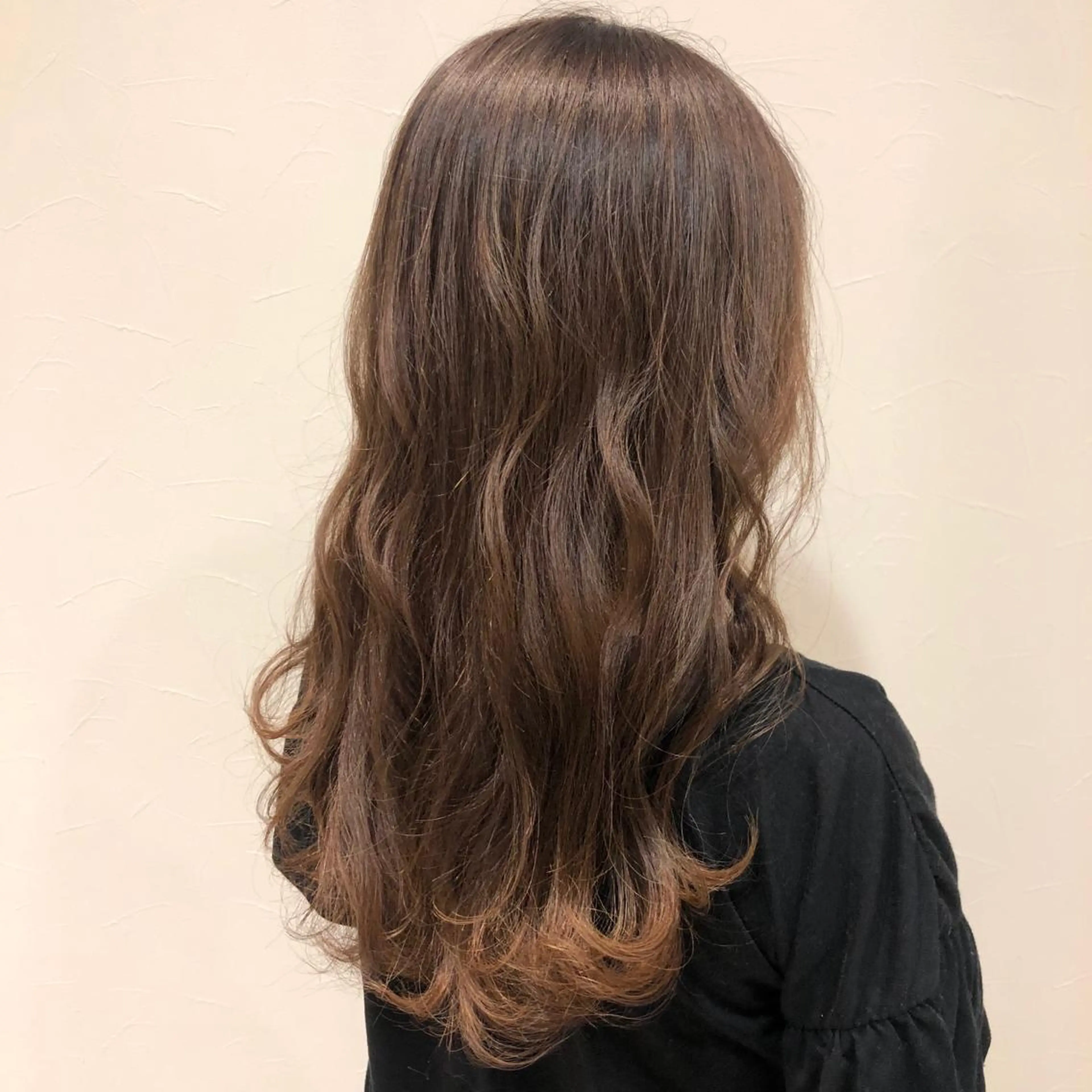 ロング カラー ロング 森 邑奈のヘアスタイル