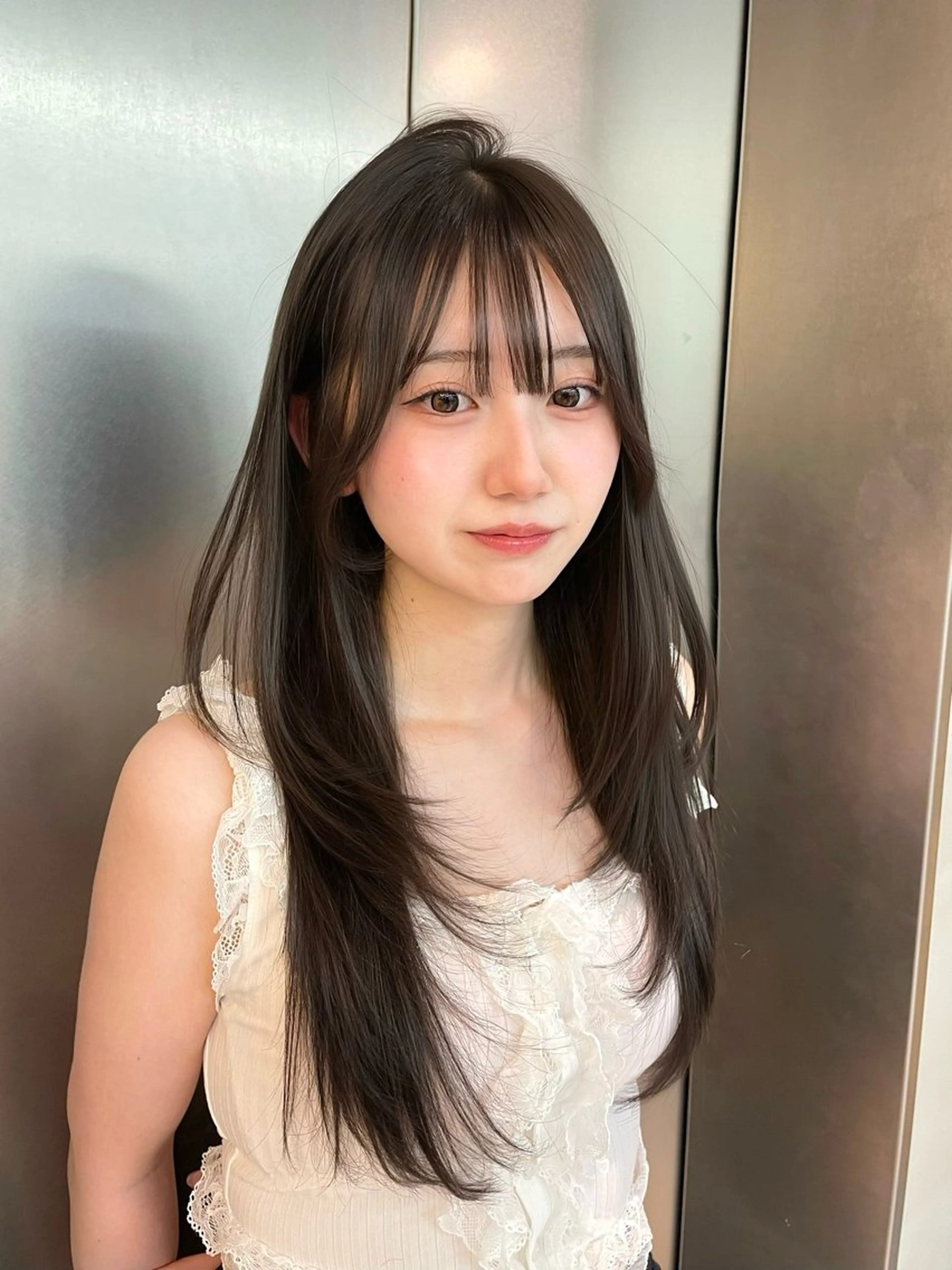 ロング 韓国ヘア/レイヤー Londエレンのヘアスタイル