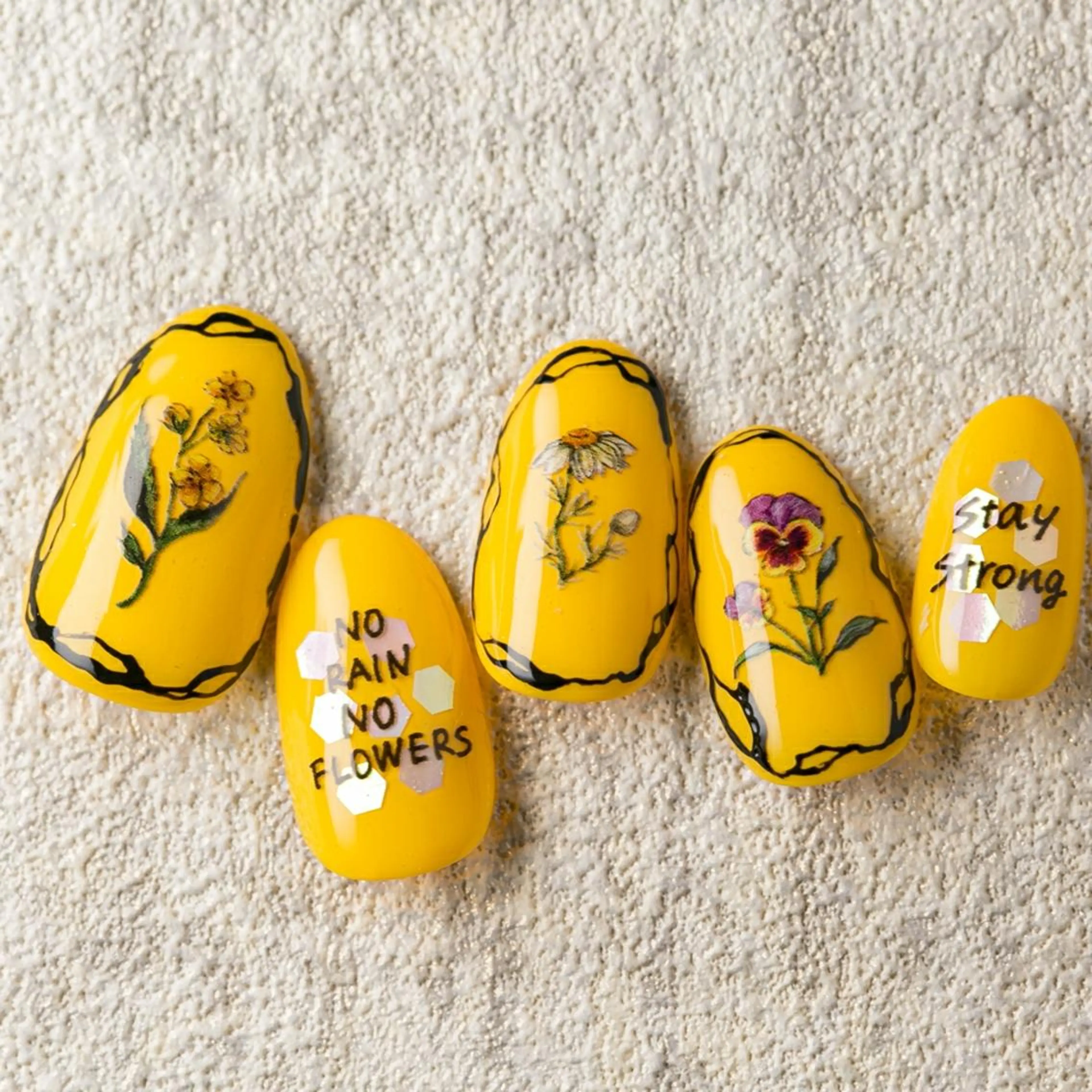 ネイル ハンドネイル senju 　のネイルデザイン