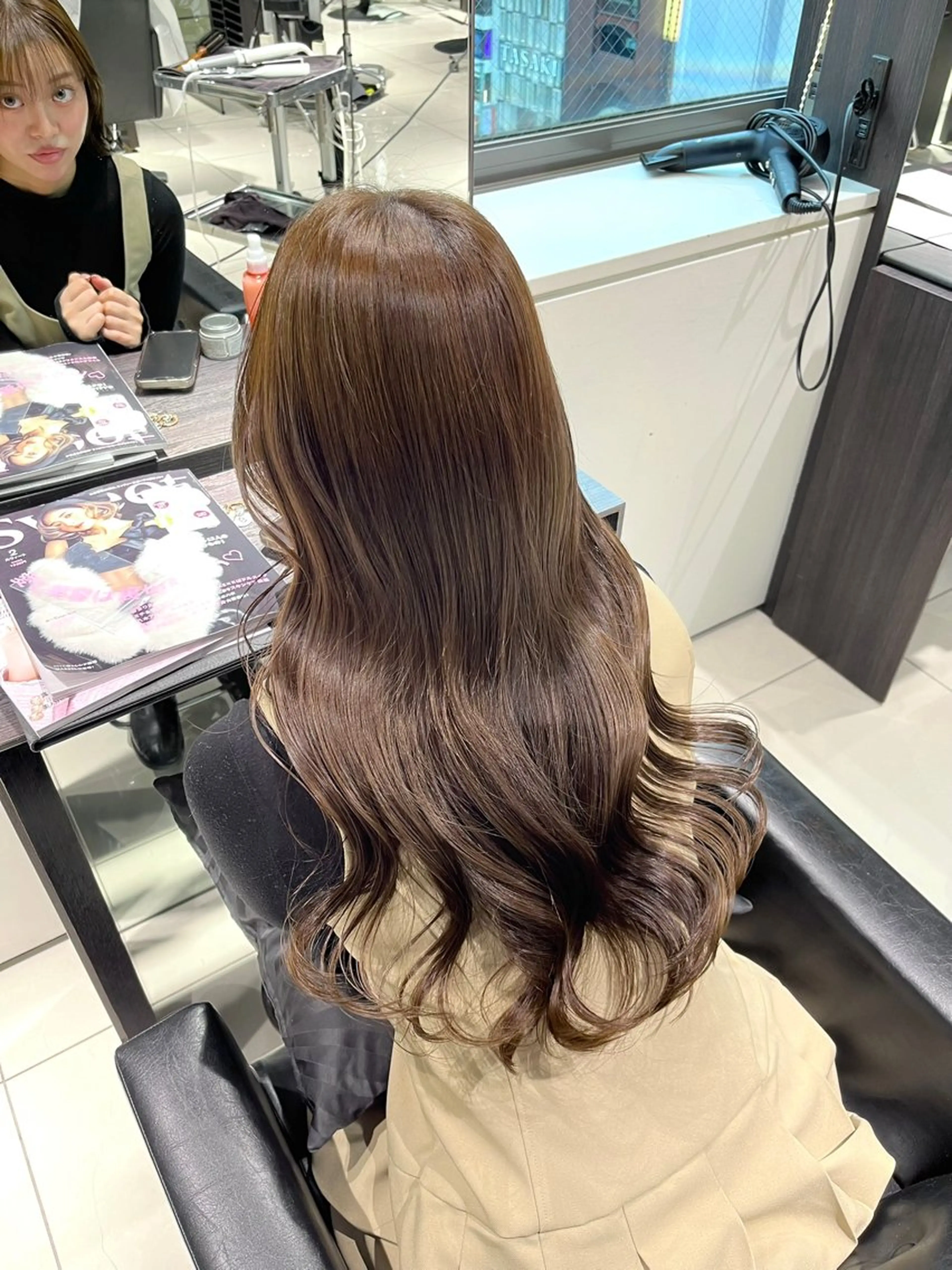 ロング カラー ベージュカラー ブリーチ ブリーチなしカラー ヘアカラー レイヤー×艶髪🤎. 𝜗𝜚hitomiのヘアスタイル