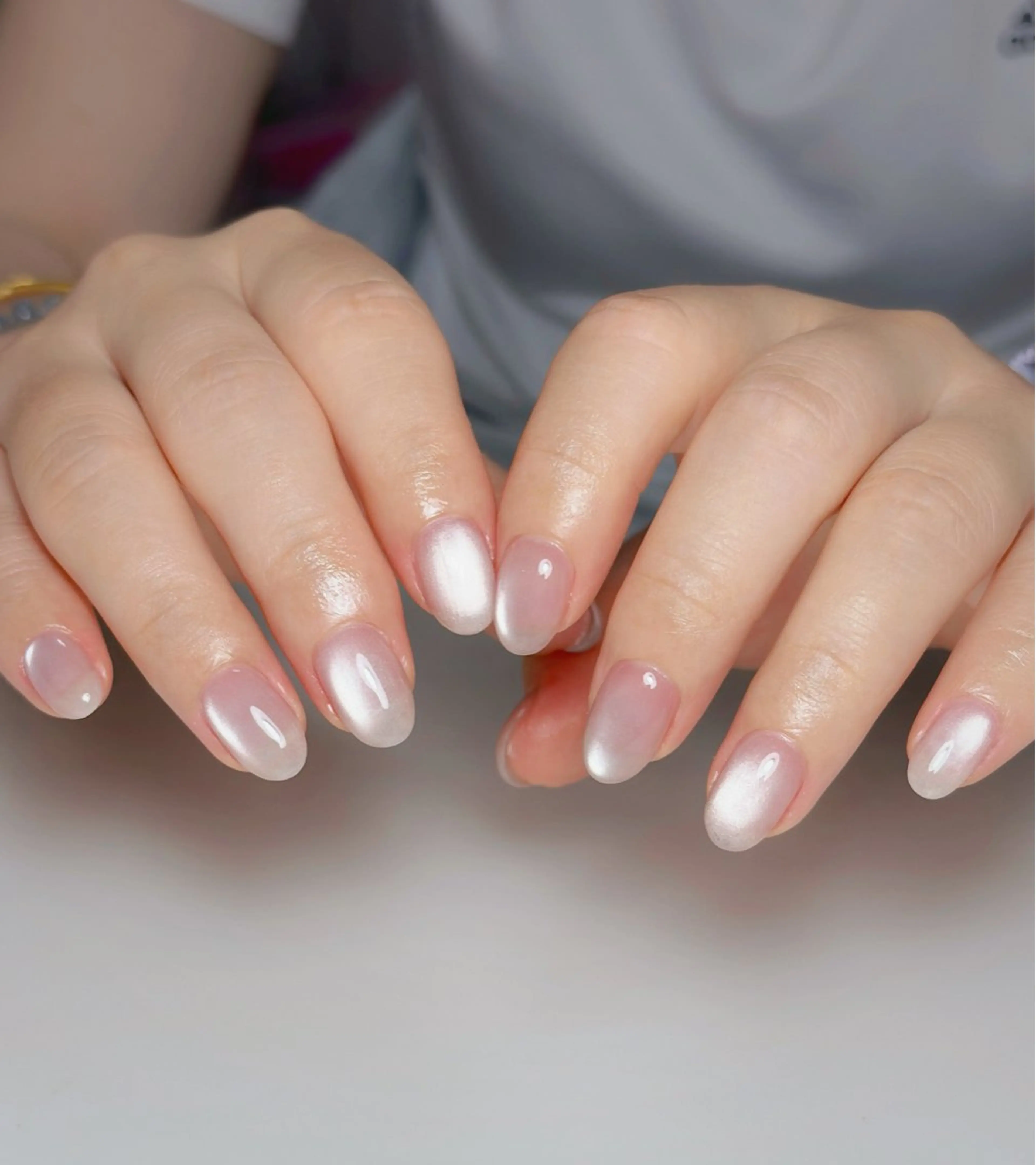 ネイル オーロラネイル 長さ出し フットネイル 韓国ネイル ラメ(グリッター) ハンドネイル 👍thumbs up nail👍のネイルデザイン