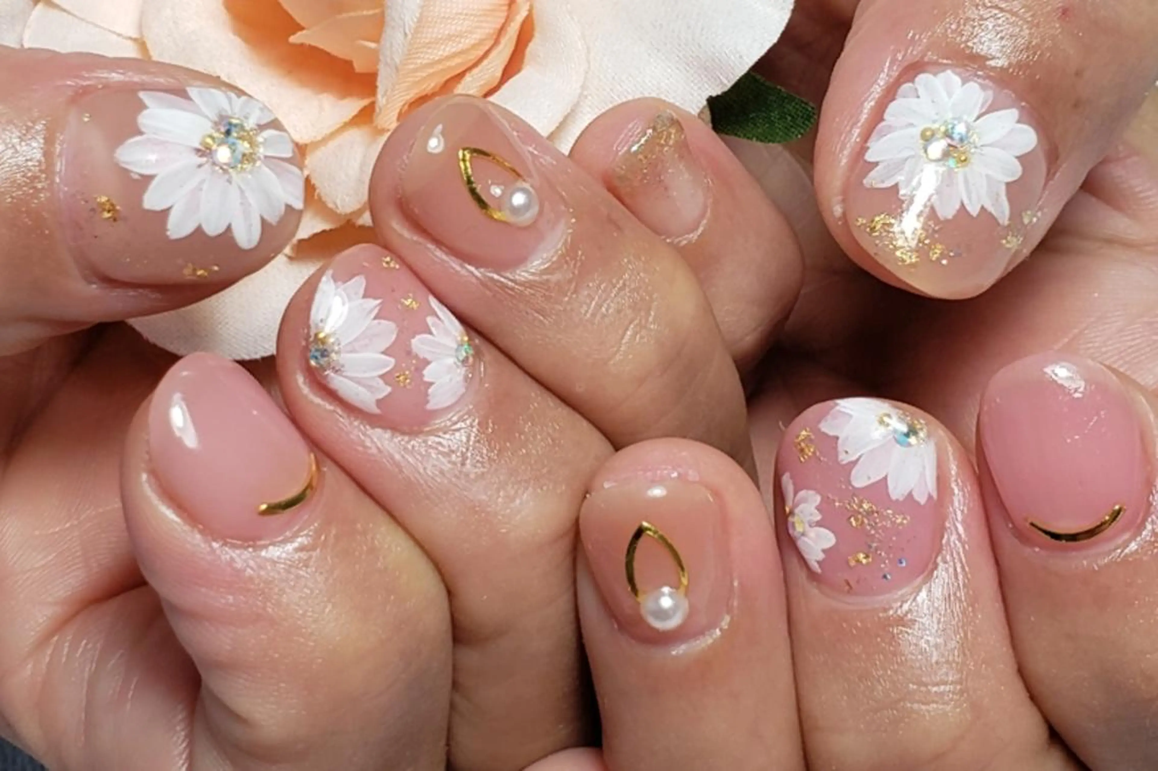 ネイル フラワーネイル ビジュード ネイルのネイルデザイン