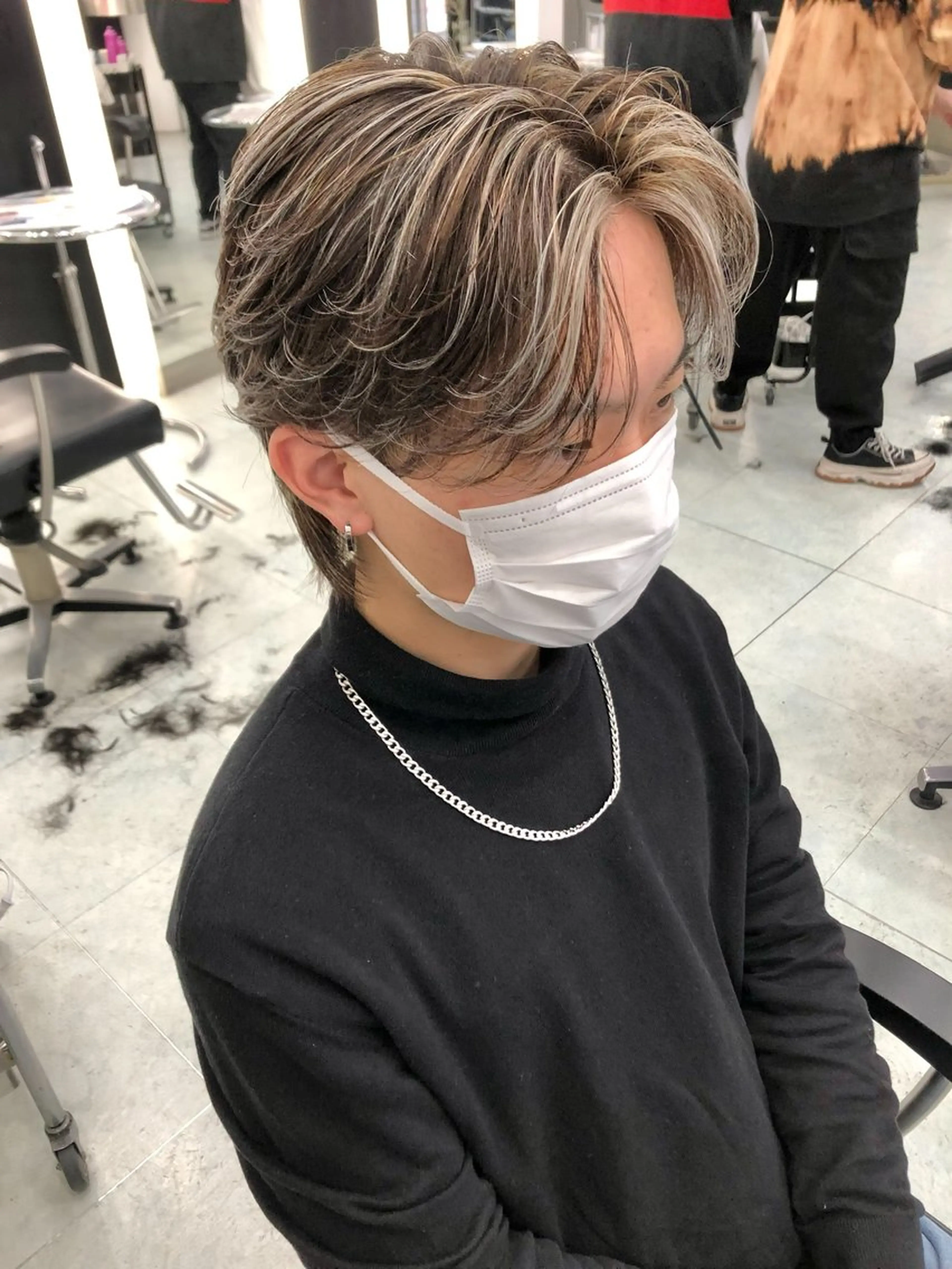 カラー メンズ センターパート メンズハイライト ハイライトカラー NEXTzer0 メンズカット/パーマのヘアスタイル