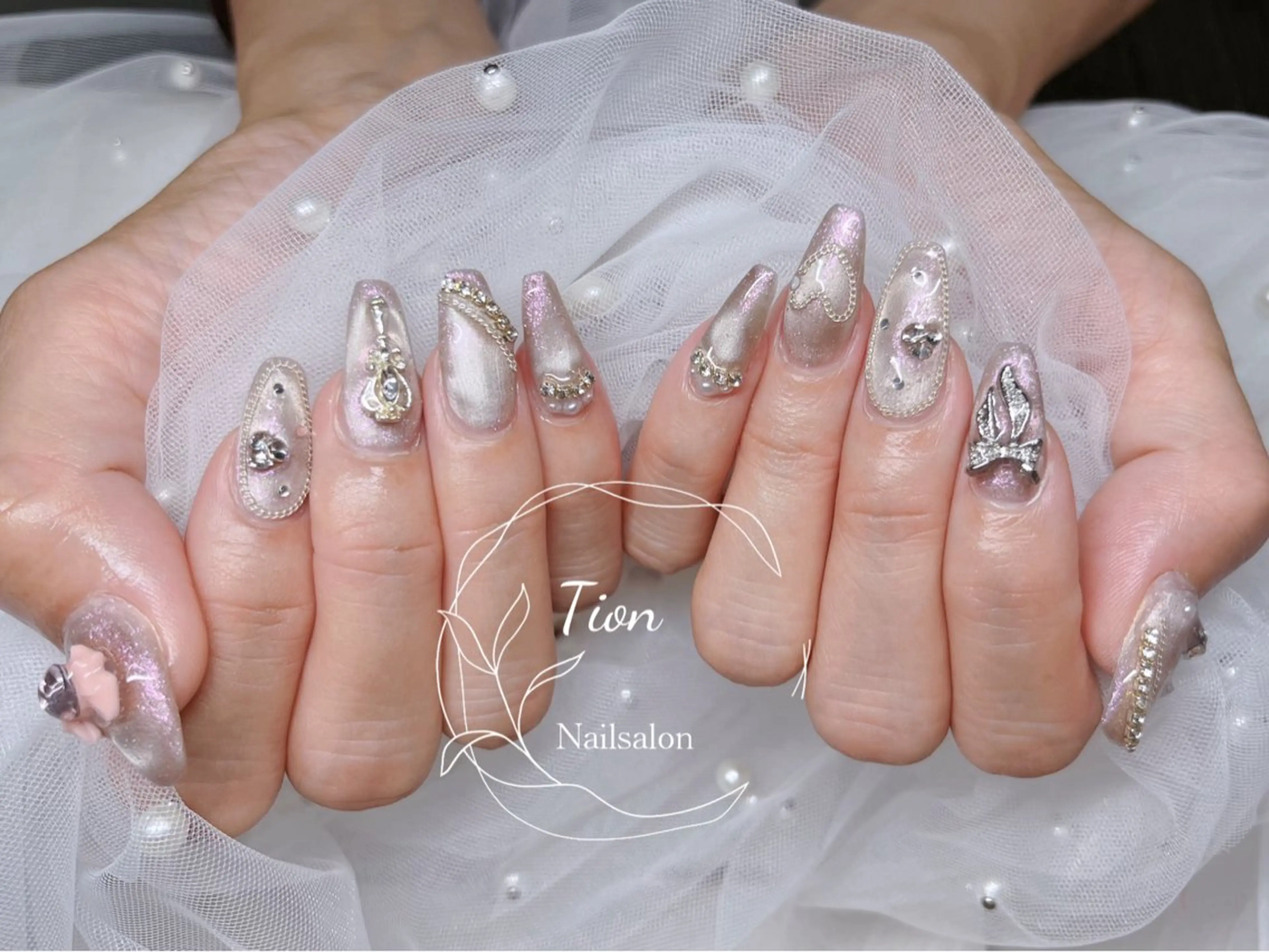 ネイル チークネイル 長さ出し フットネイル フレンチネイル ジェルネイル Nailsalon Tion 横浜西口店のネイルデザイン