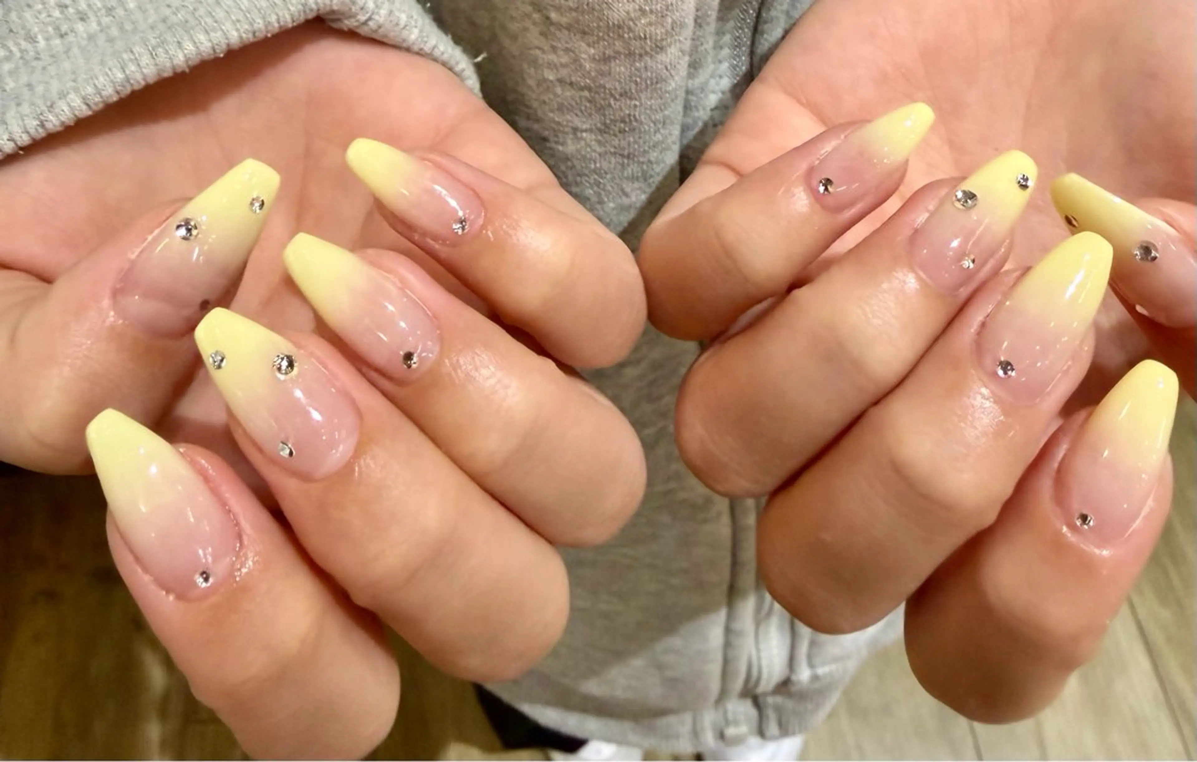 ネイル ハンドネイル 新井 風花のネイルデザイン