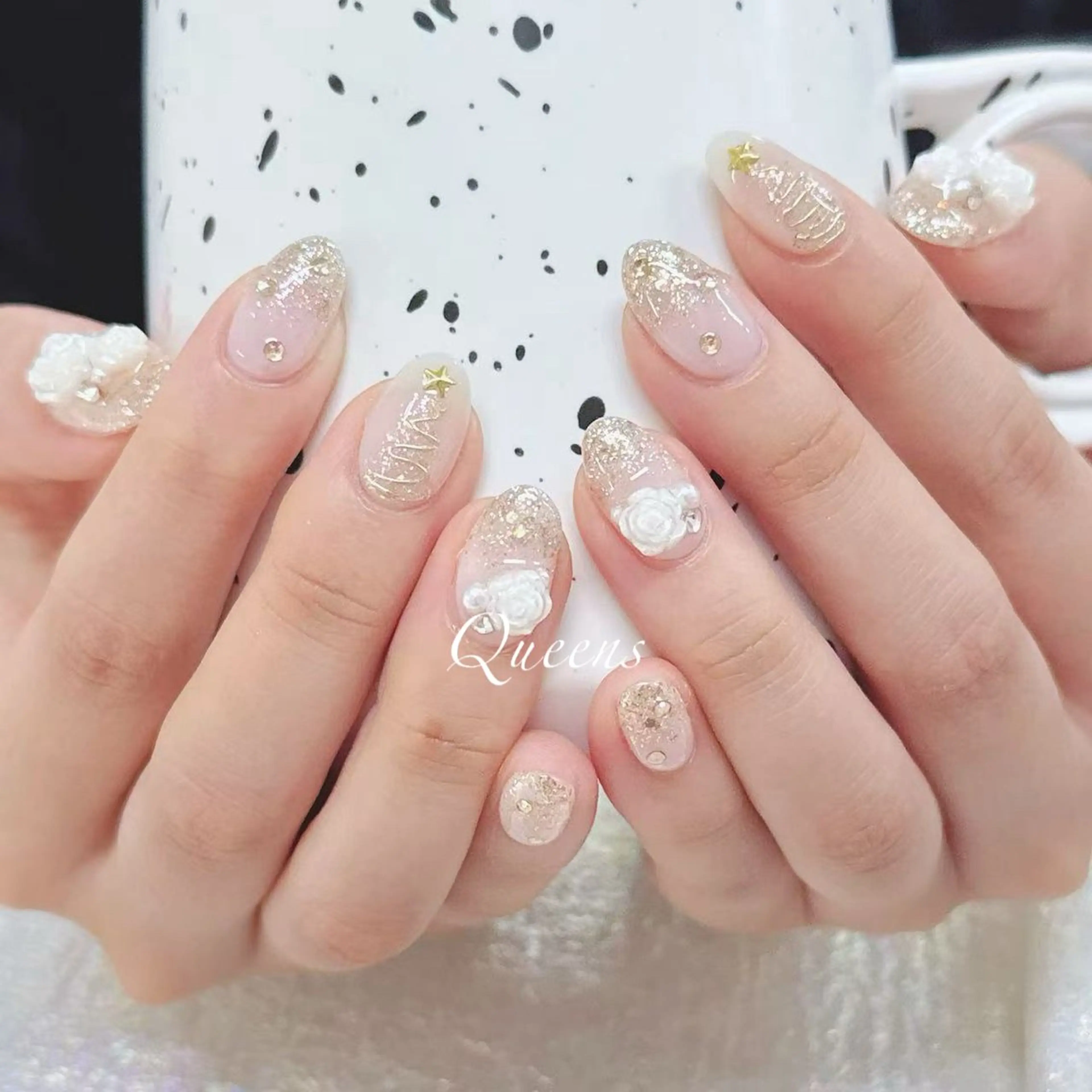 ネイル ハンドネイル Queens 榊 まおのネイルデザイン