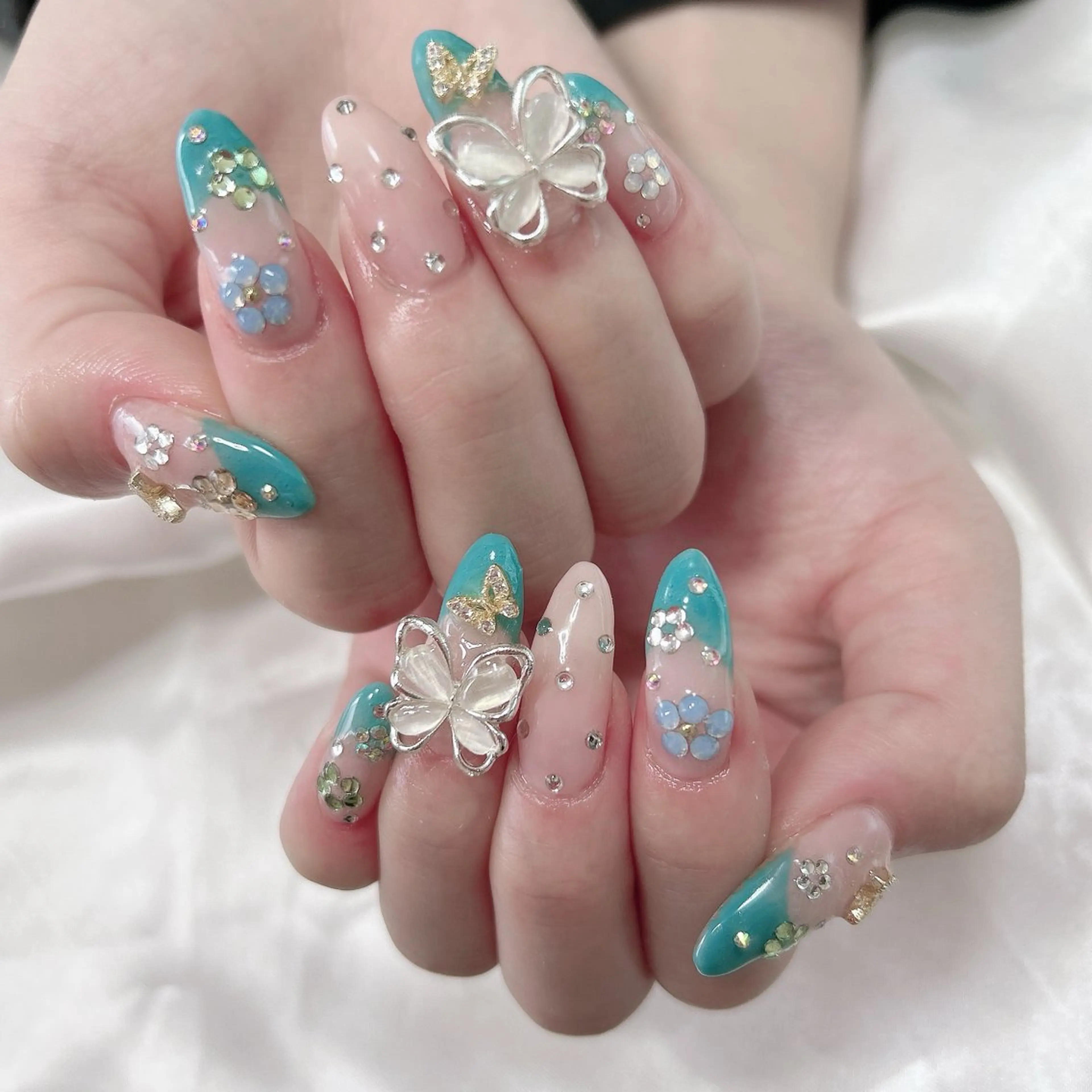 ネイル ハンドネイル フットネイル Adite nailのネイルデザイン