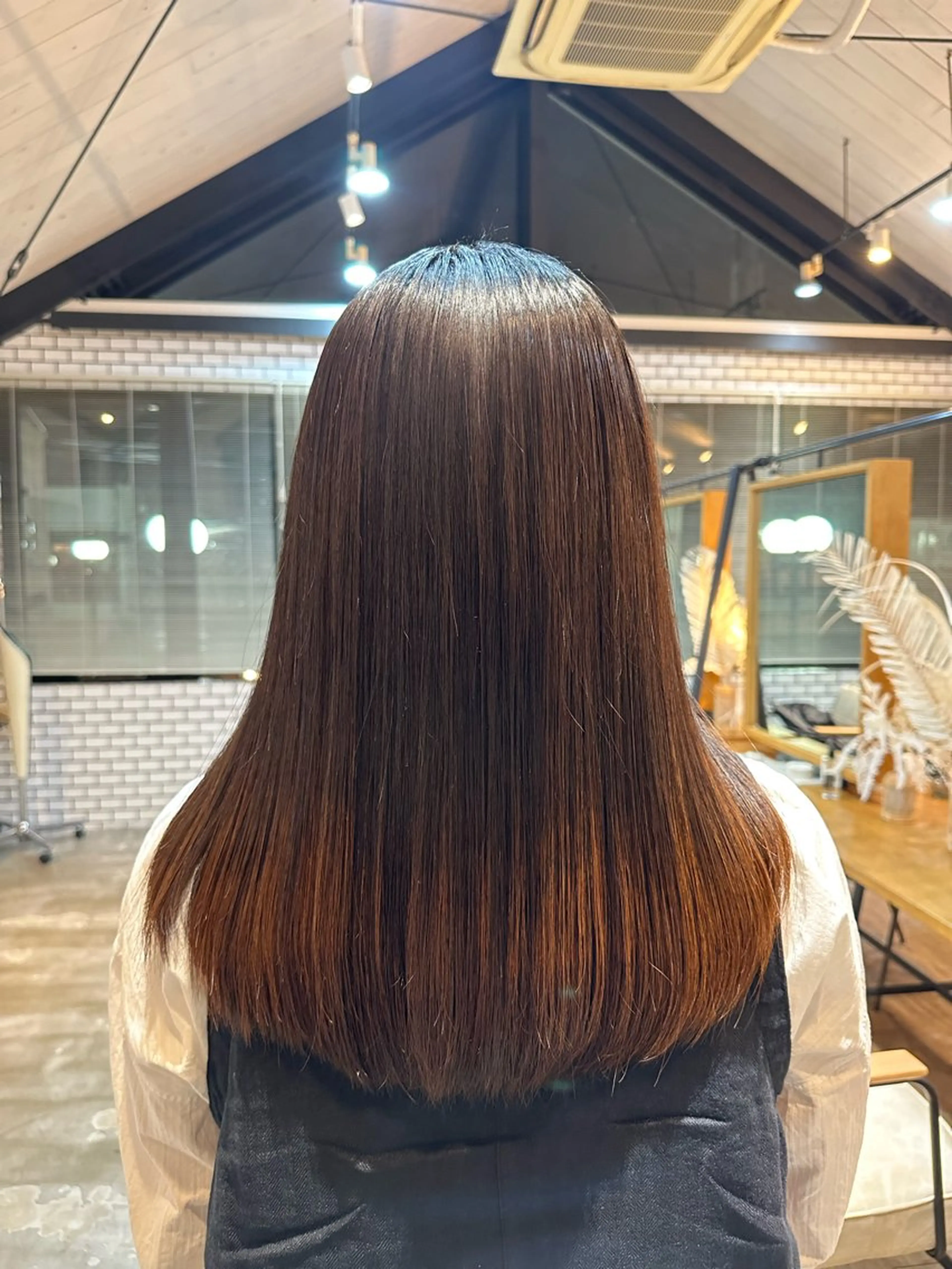 セミロング パーマ 縮毛矯正 reefur マリナのヘアスタイル