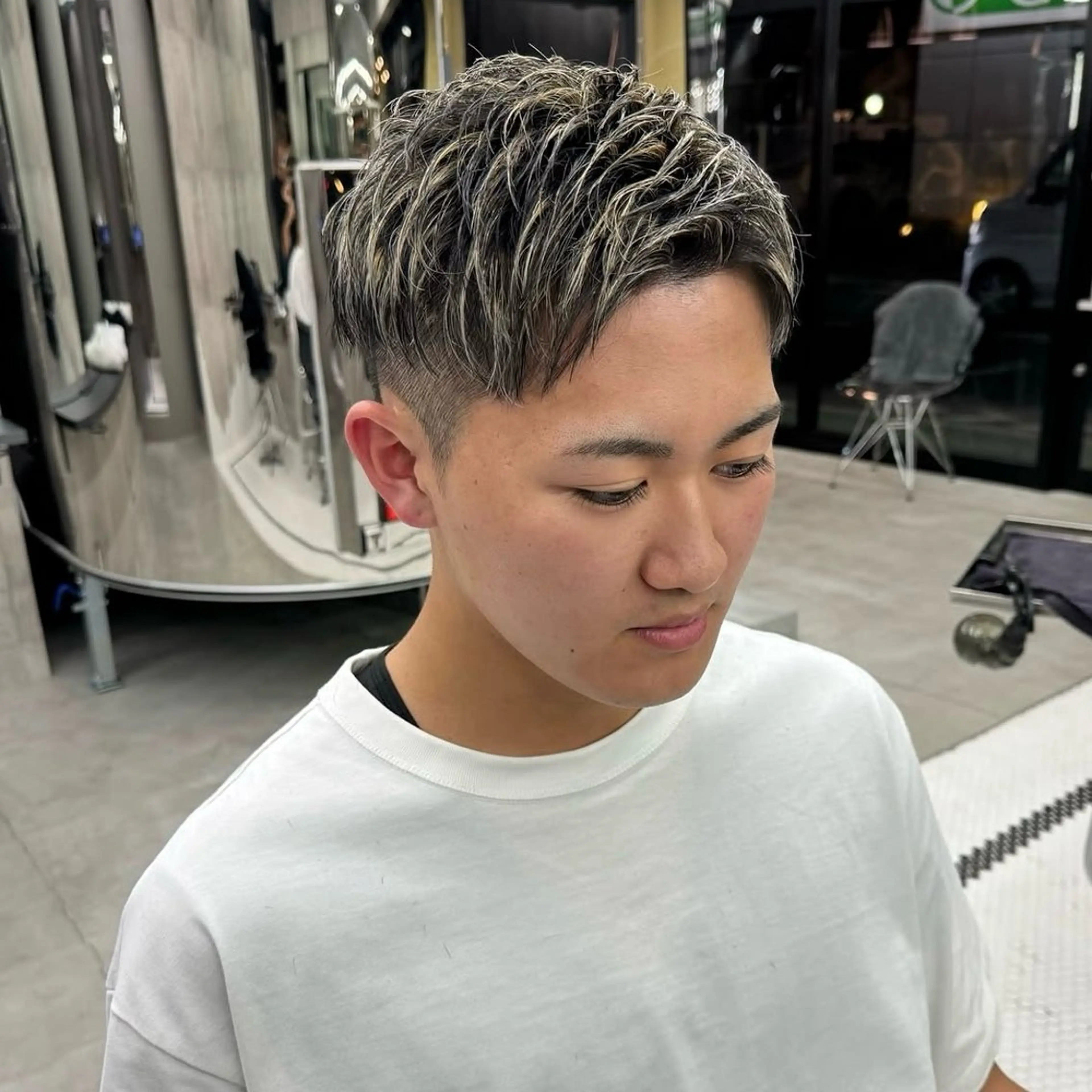 ショート カラー メンズ メンズハイライト ハイライトカラー ハイライト tidasmile /カラー/カットのヘアスタイル