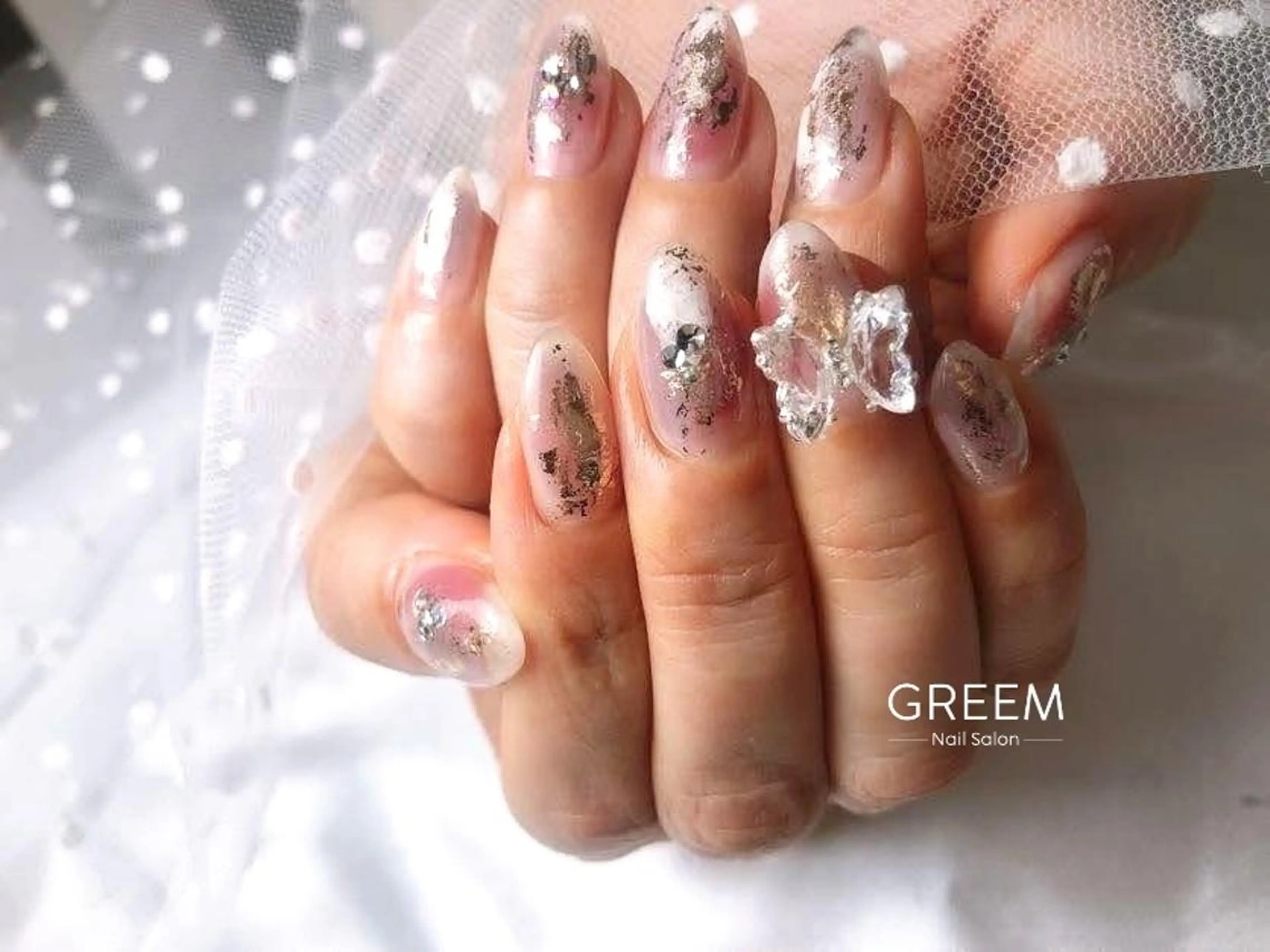 ネイル ジェルネイル ニュアンスネイル パラジェル シルバー 冬ネイル GREEM グリームのネイルデザイン