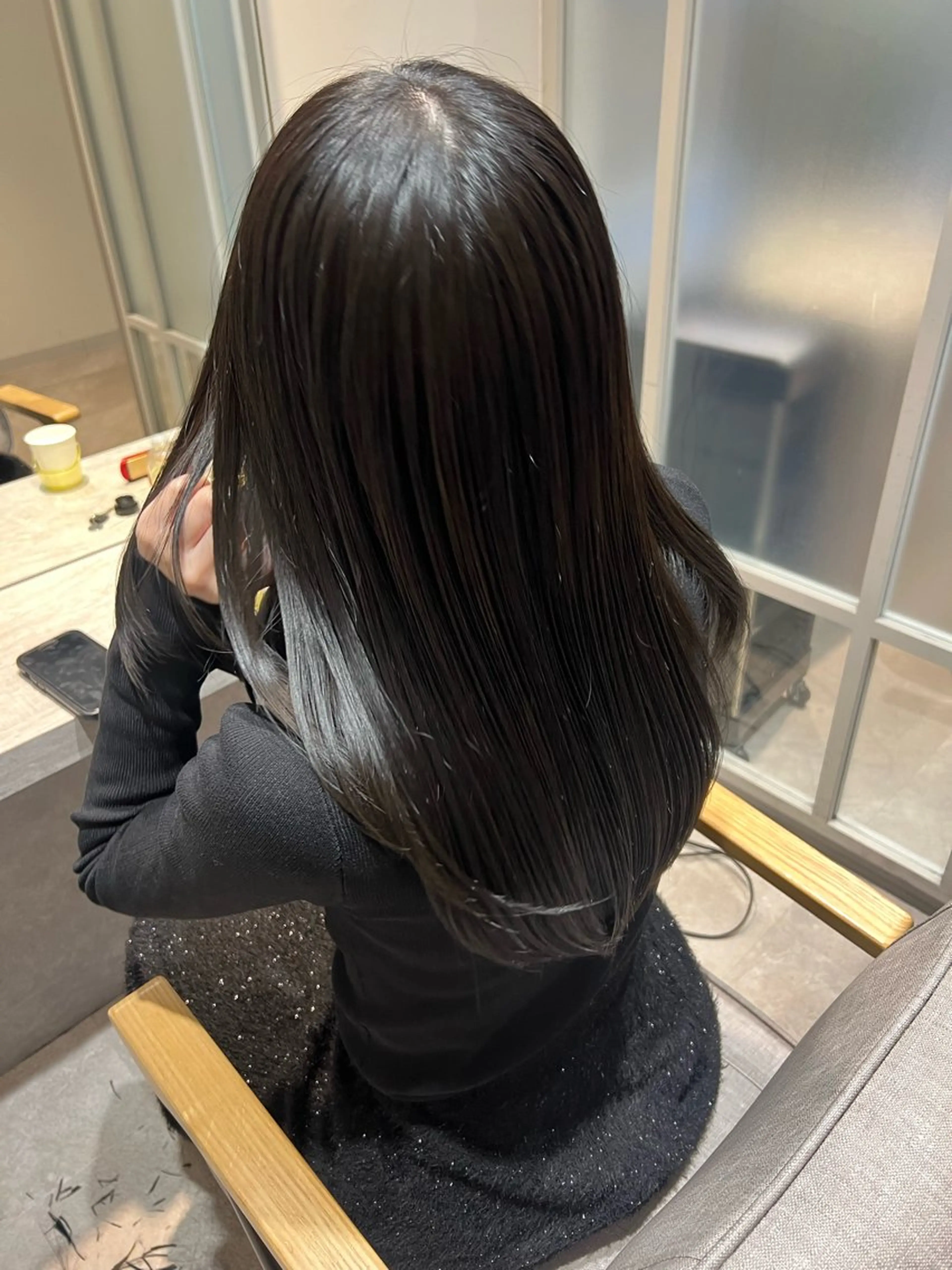 セミロング カラー ヘアアレンジ ブルーカラー ダークグレー カット ヘアカラー トリートメント 暗髪カラー🫐パーマ おくだりんかのヘアスタイル