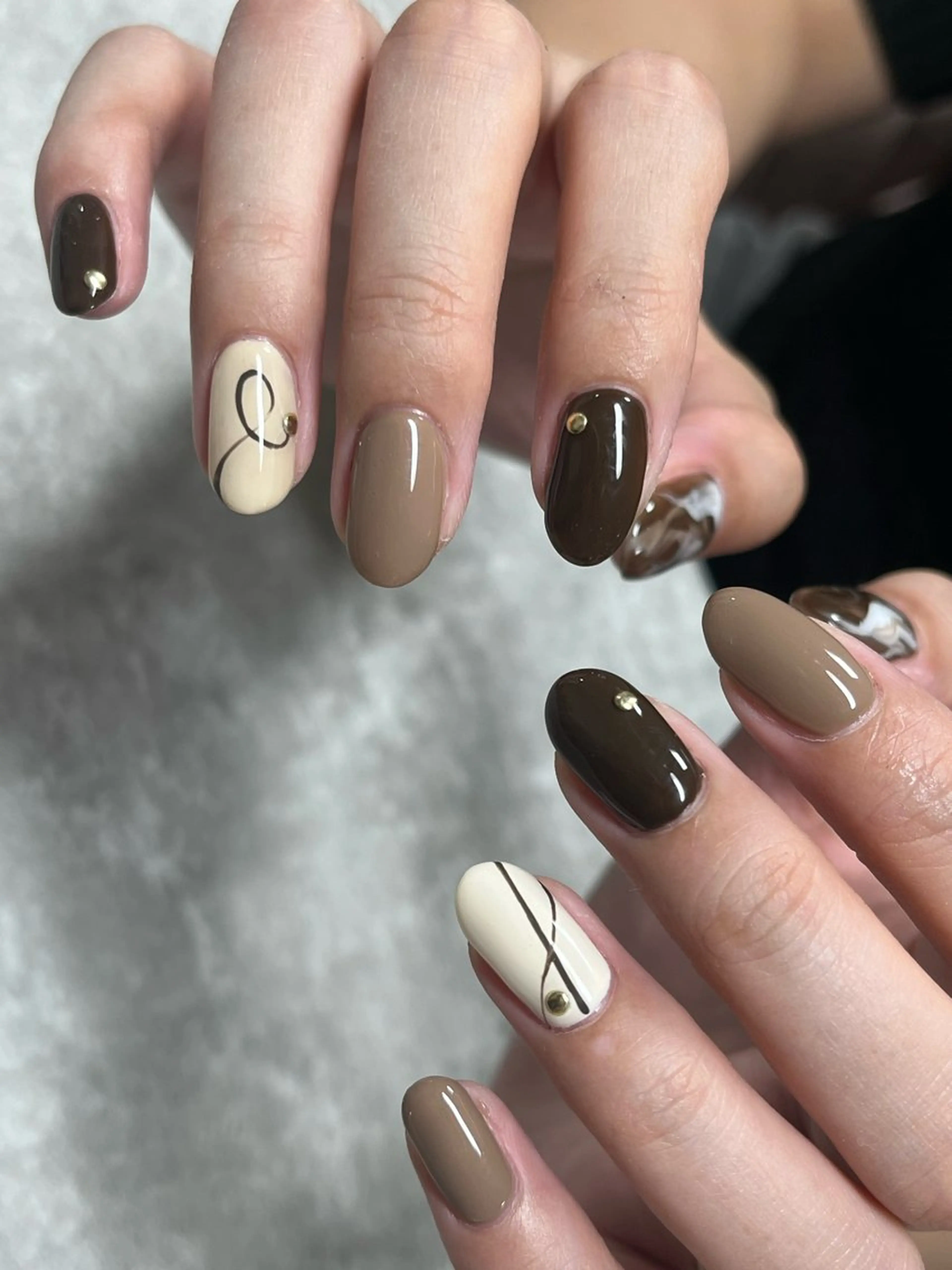 ミディアム ハンドネイル Protea ❁⃘*.ﾟ清家 美穂のネイルデザイン