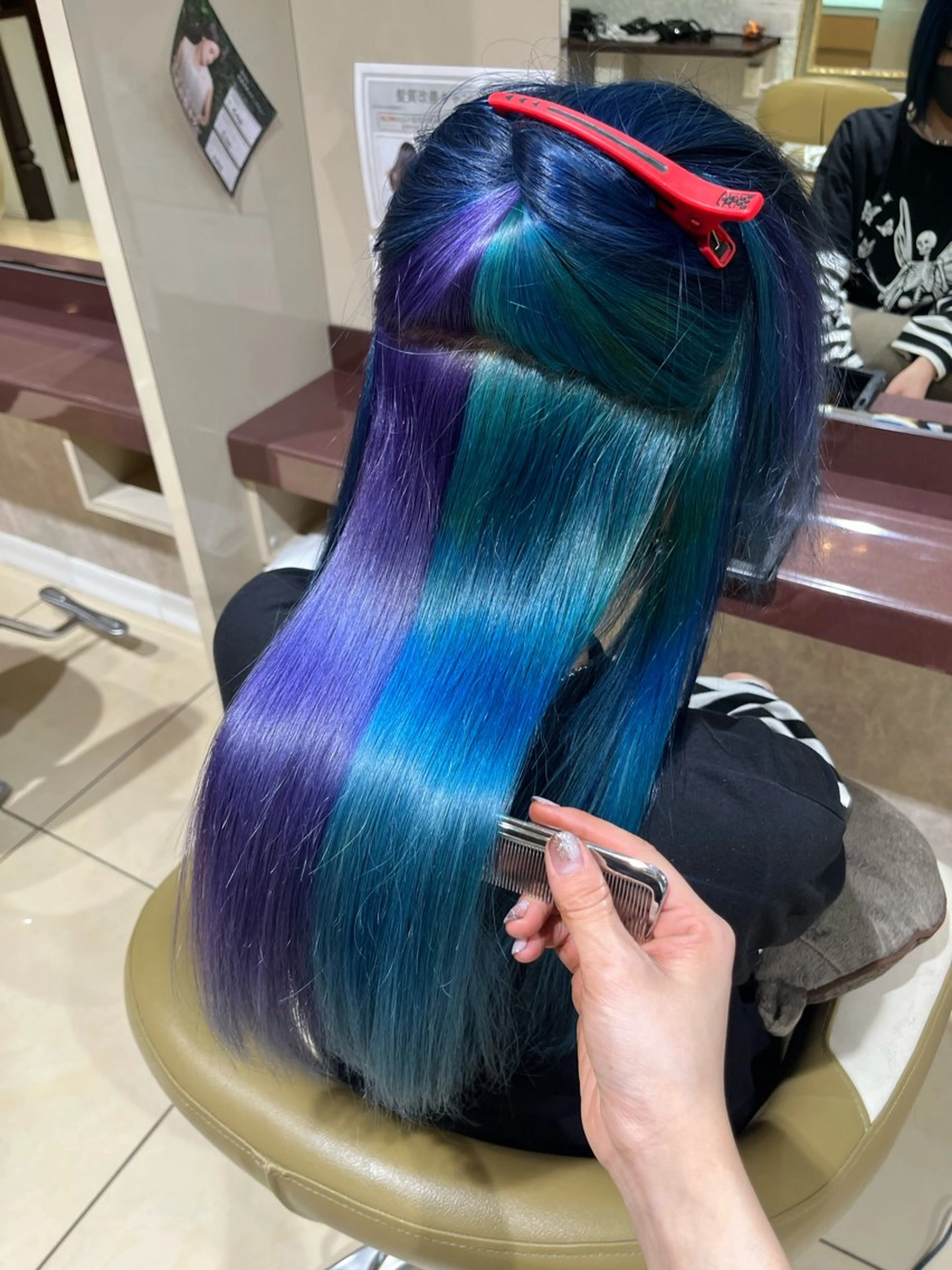 ロング ヘアカラー トリートメント 八重樫 夢愛のヘアスタイル