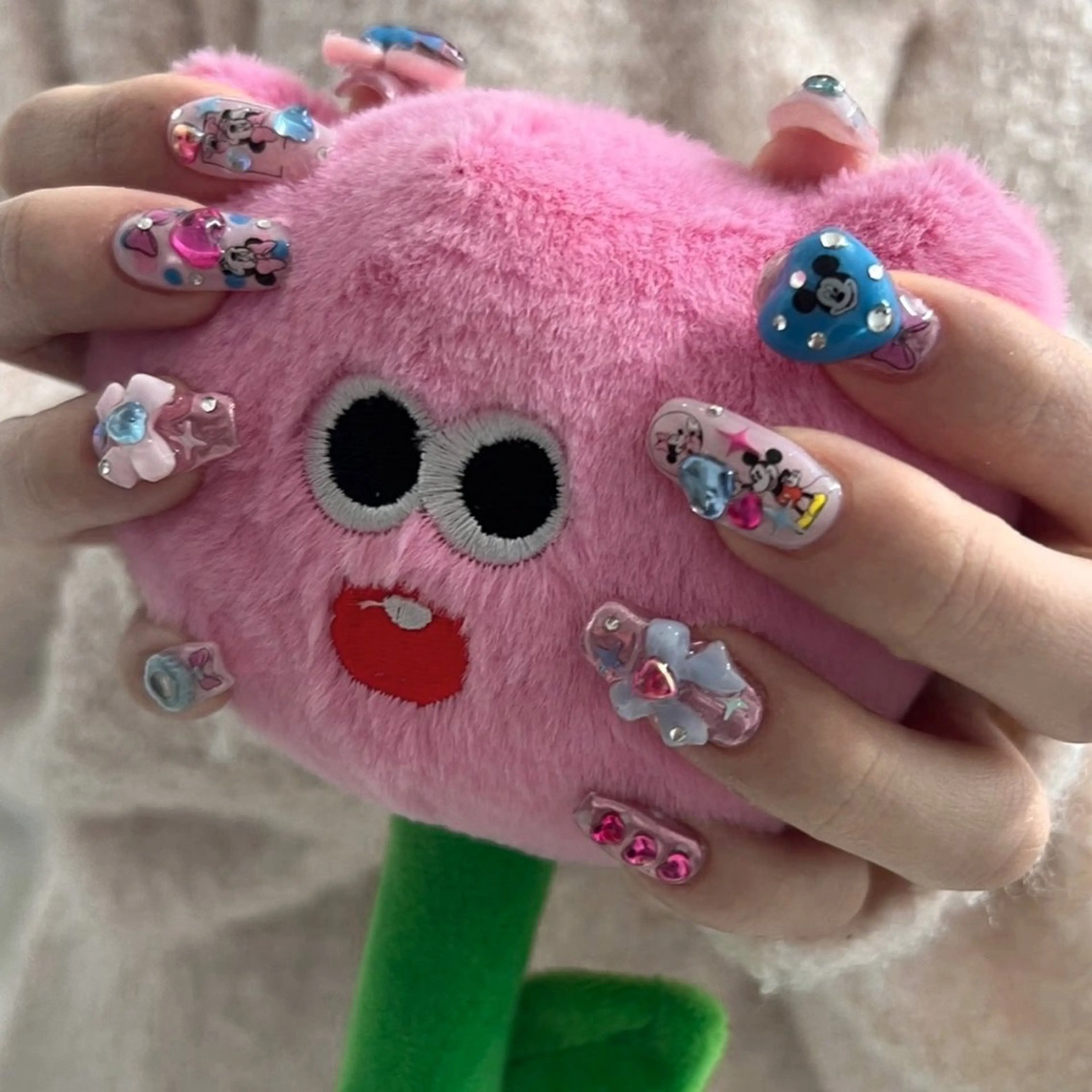 ネイル MODA MANAMIᵕ̈のネイルデザイン