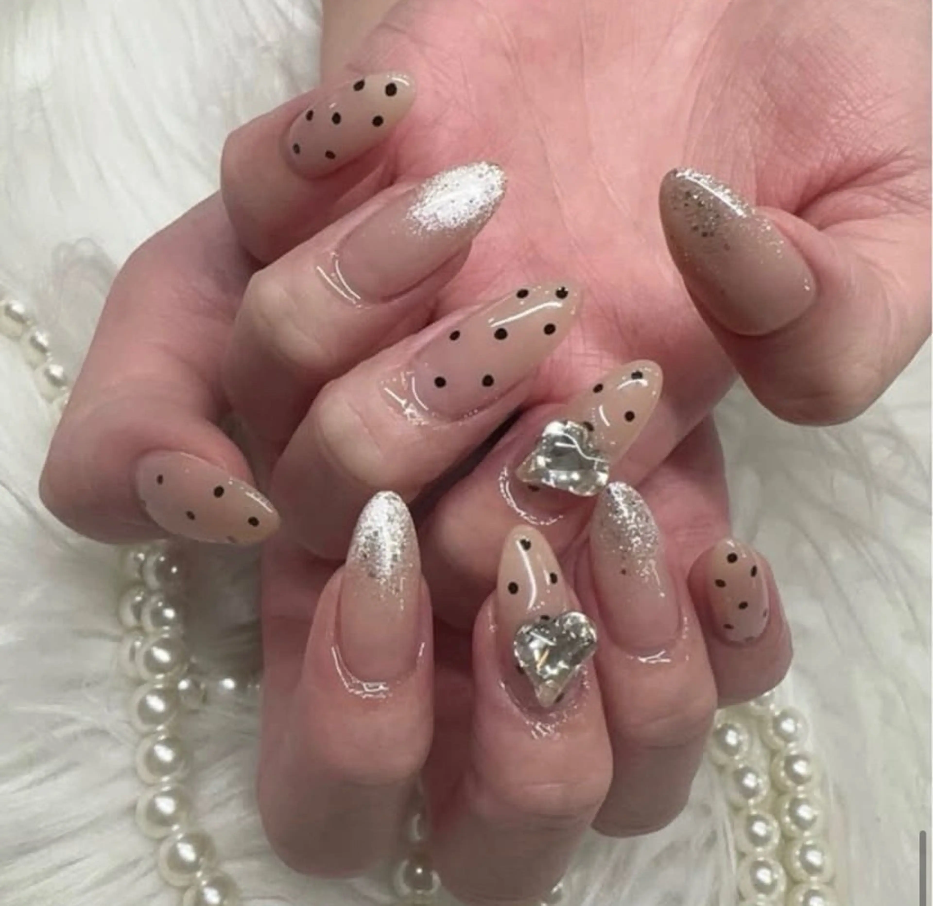 ネイル Hin Nail Osaka所属・Hin Nailsのネイルデザイン