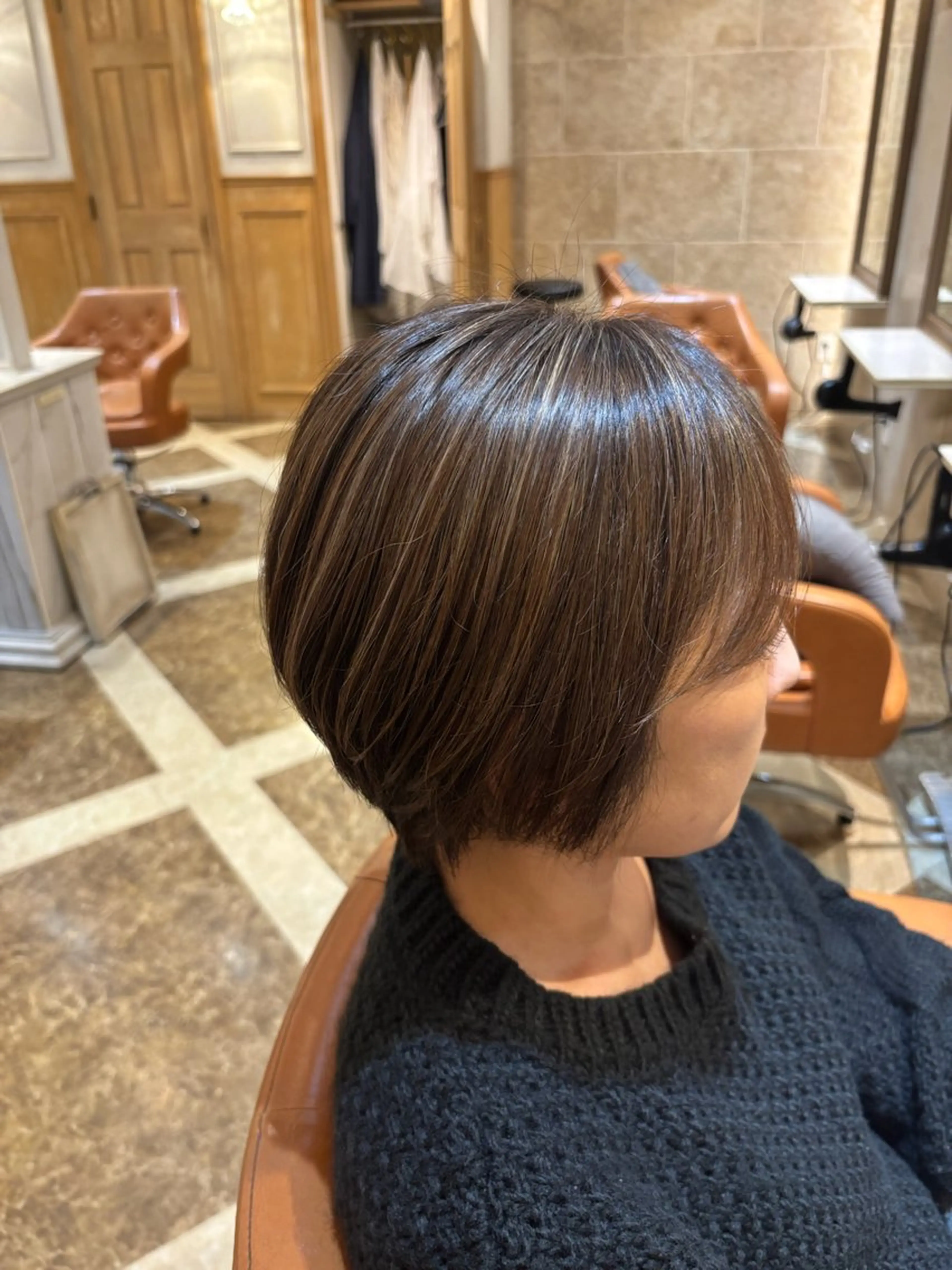 ショート ハイライト 岸 風花のヘアスタイル