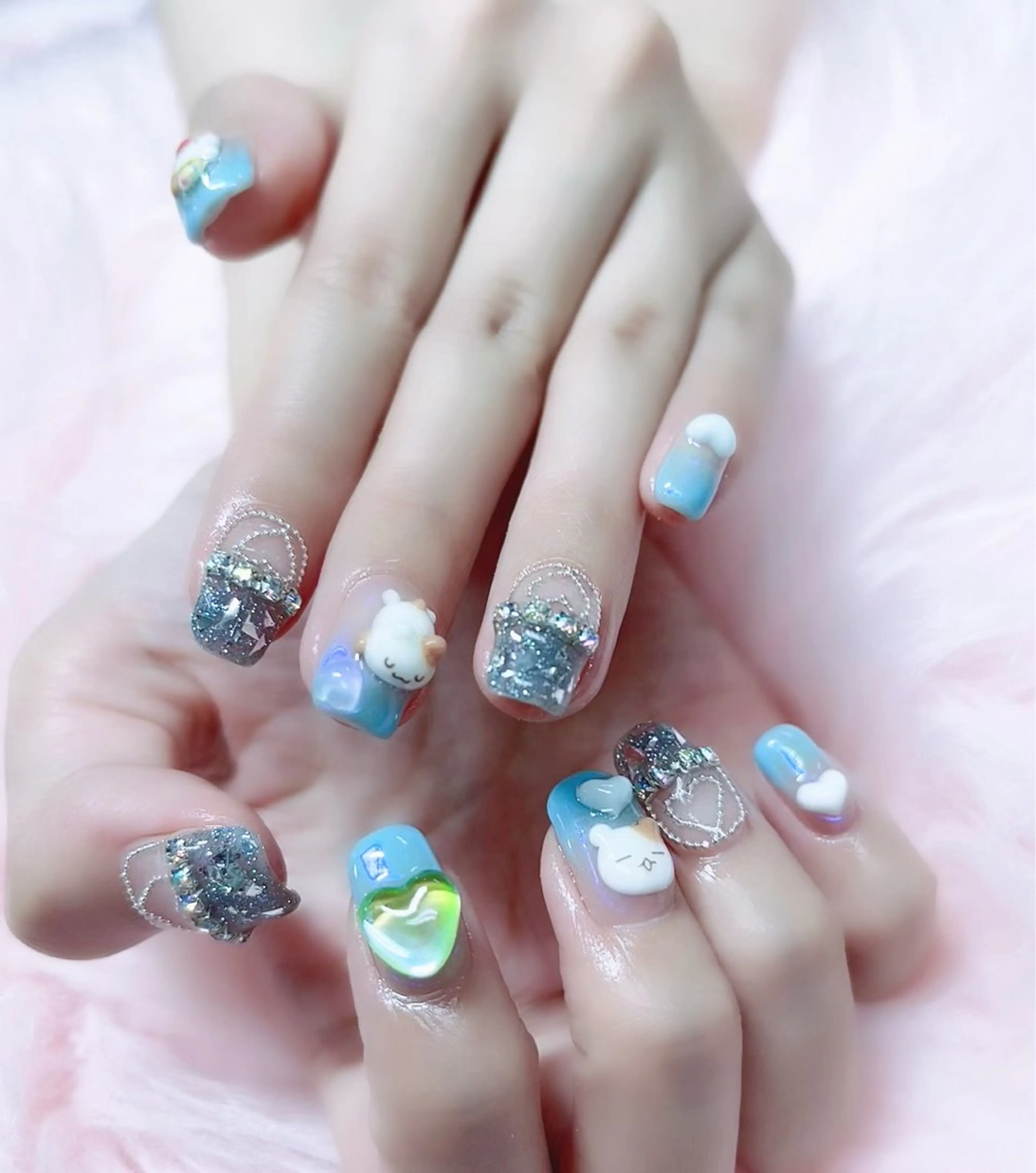 ネイル ハンドネイル MoonNail ユリ🌸のネイルデザイン
