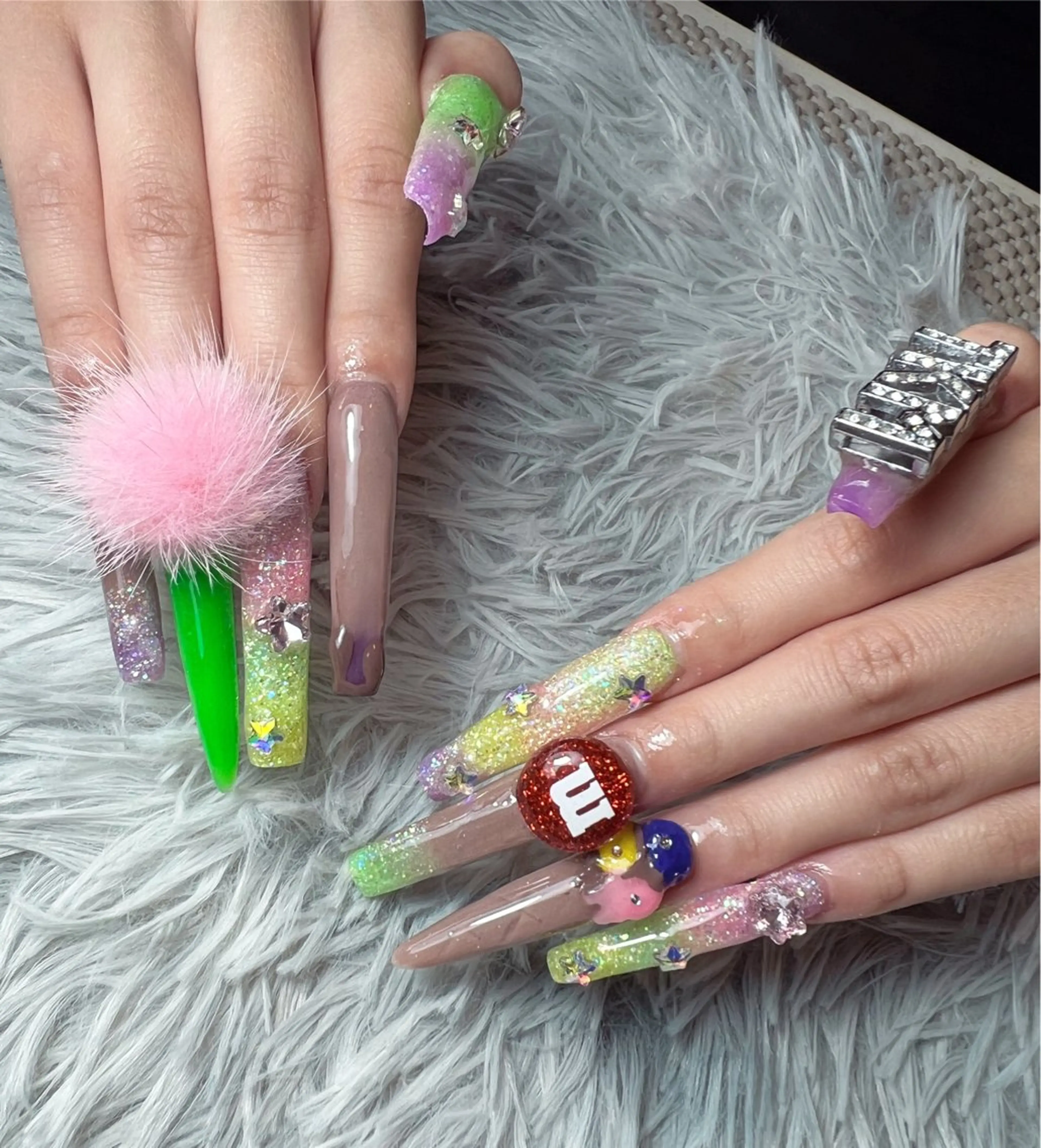 ネイル ロングネイル スカルプネイル スーパーロングネイル ハンドネイル シェヌネイル JURAのネイルデザイン