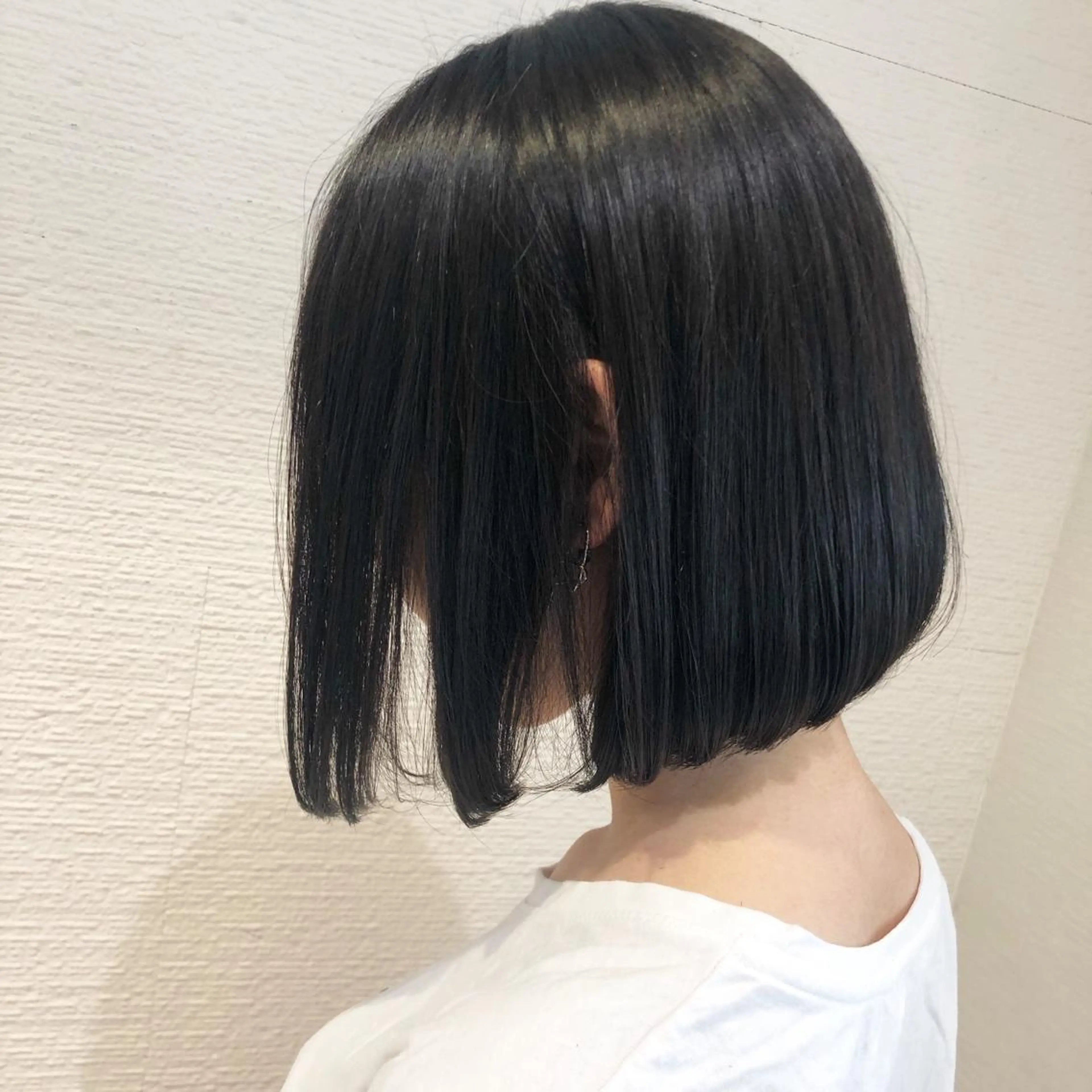 ショート 三鷹で1番ショート ボブをカットする新谷のヘアスタイル