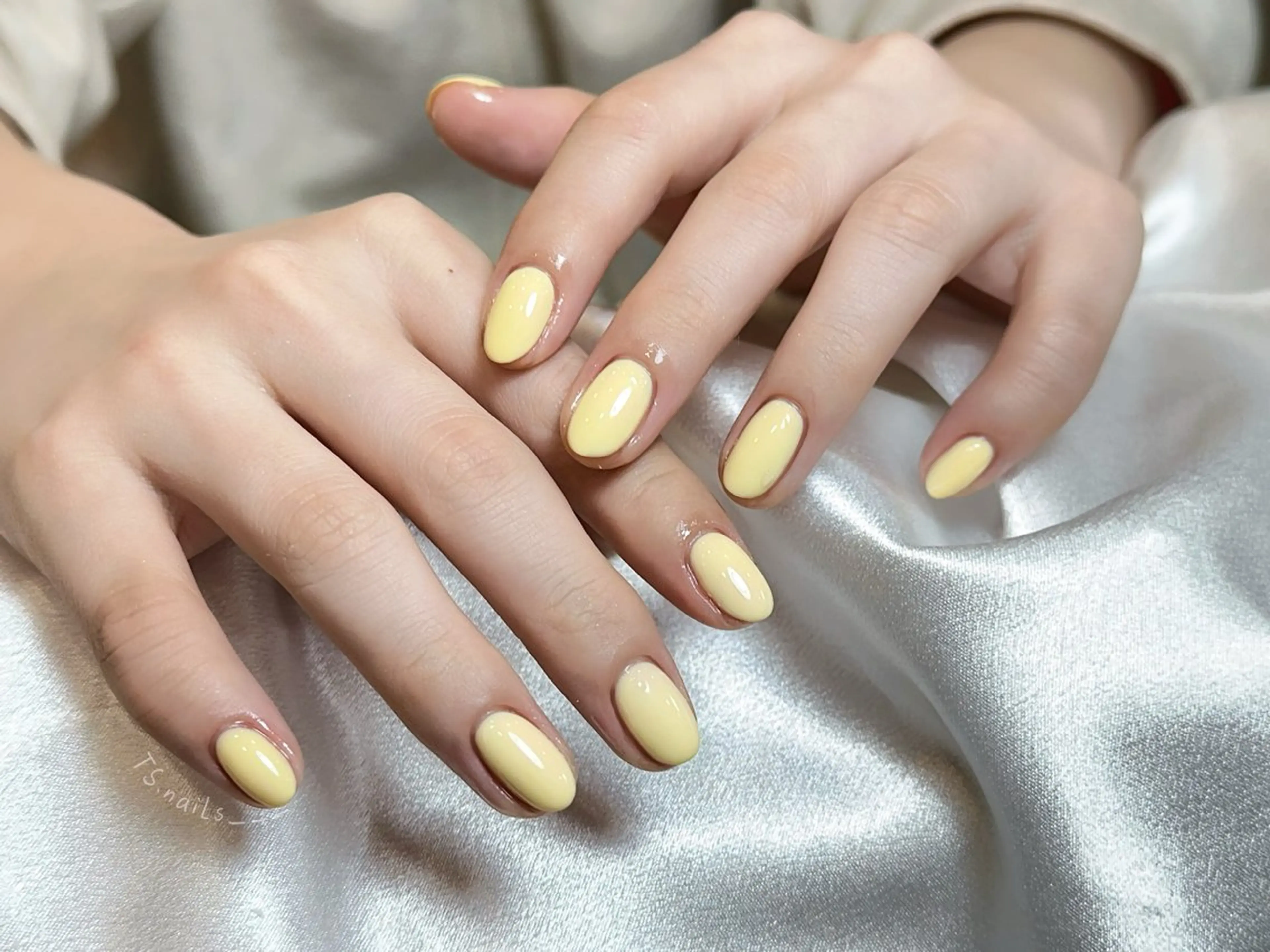 ネイル キラキラネイル マグネットネイル 持ち込み オフィスネイル シンプルネイル ハンドネイル ハンドケア TS. nails___のネイルデザイン