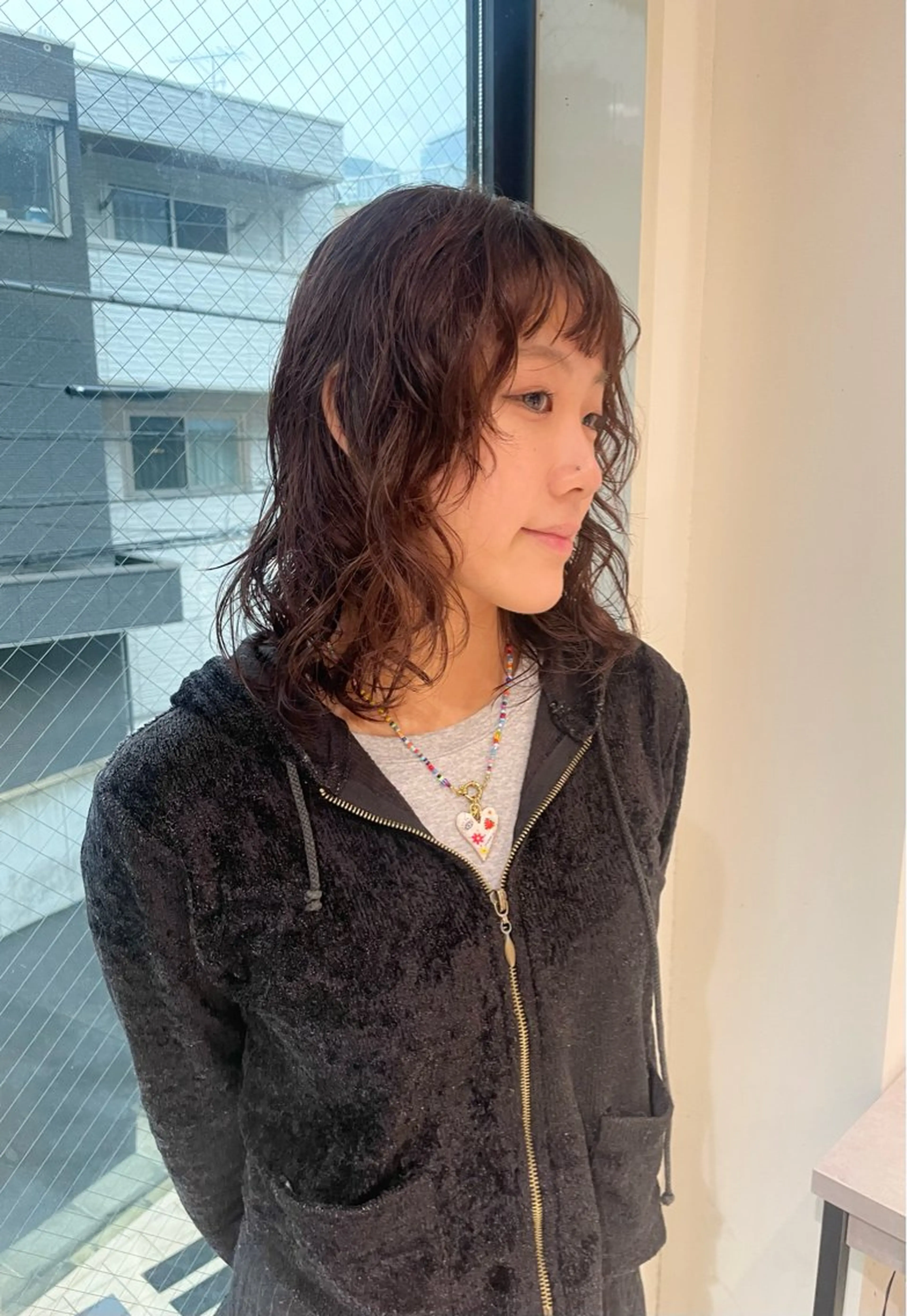 ミディアム ミディアムパーマ オレンジブラウン REINA/ブリーチ /ハイトーン/原宿のヘアスタイル