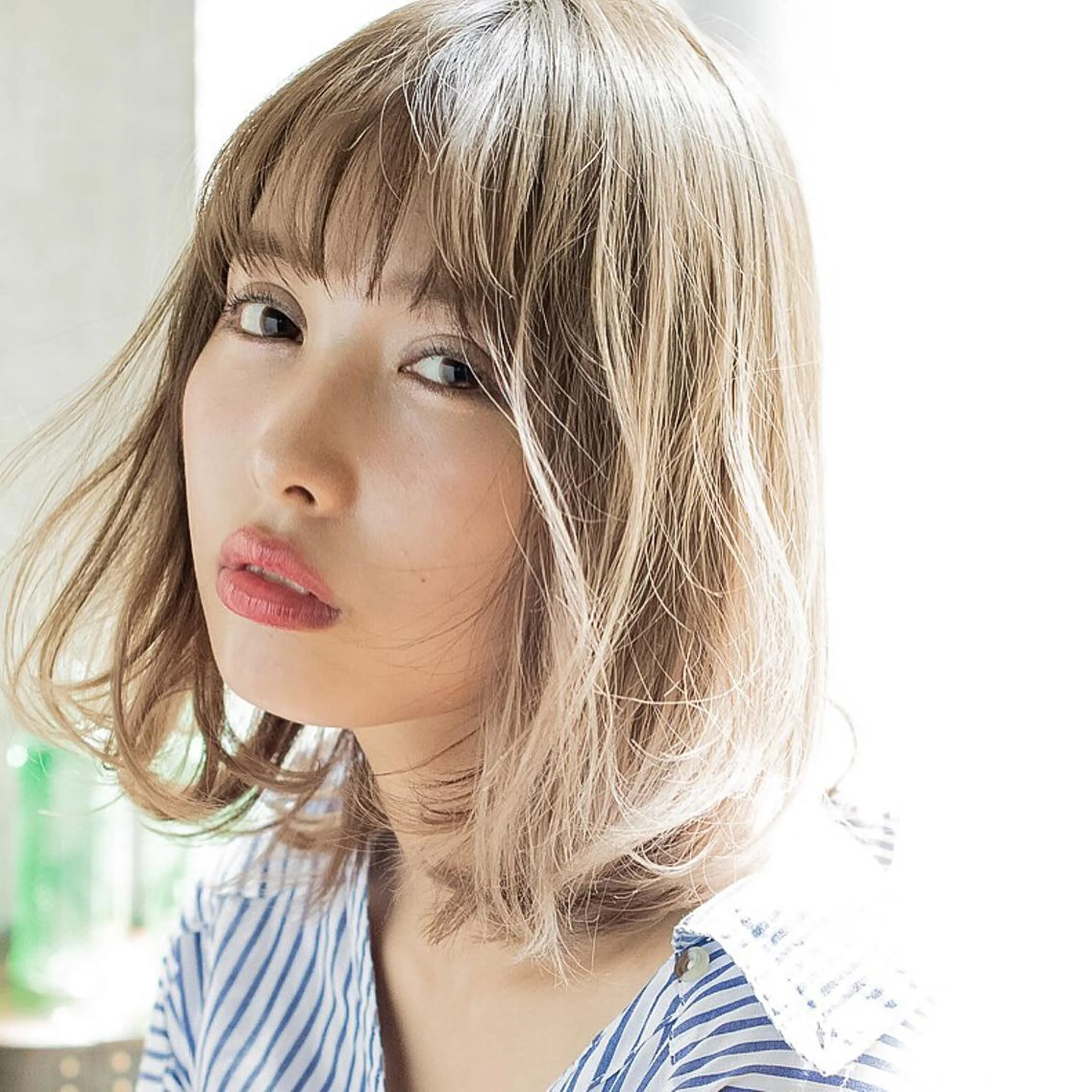 ミディアム カラー ベージュカラー ミルクティーベージュ カット ヘアカラー トリートメント 髪質改善、縮毛矯正 店長浅野太郎のヘアスタイル