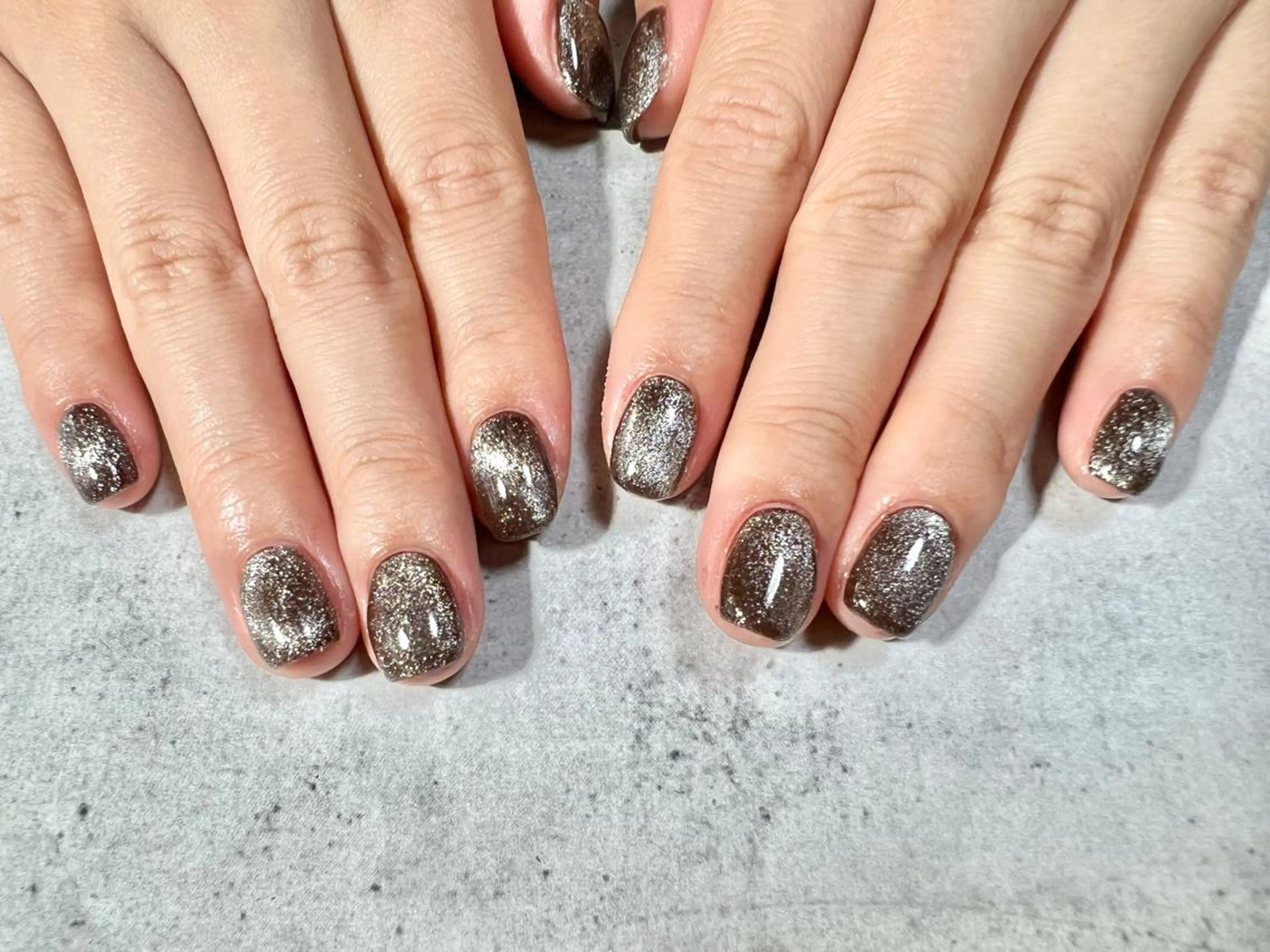 ネイル ブラウン マグネットネイル silo salon しろさろんのネイルデザイン