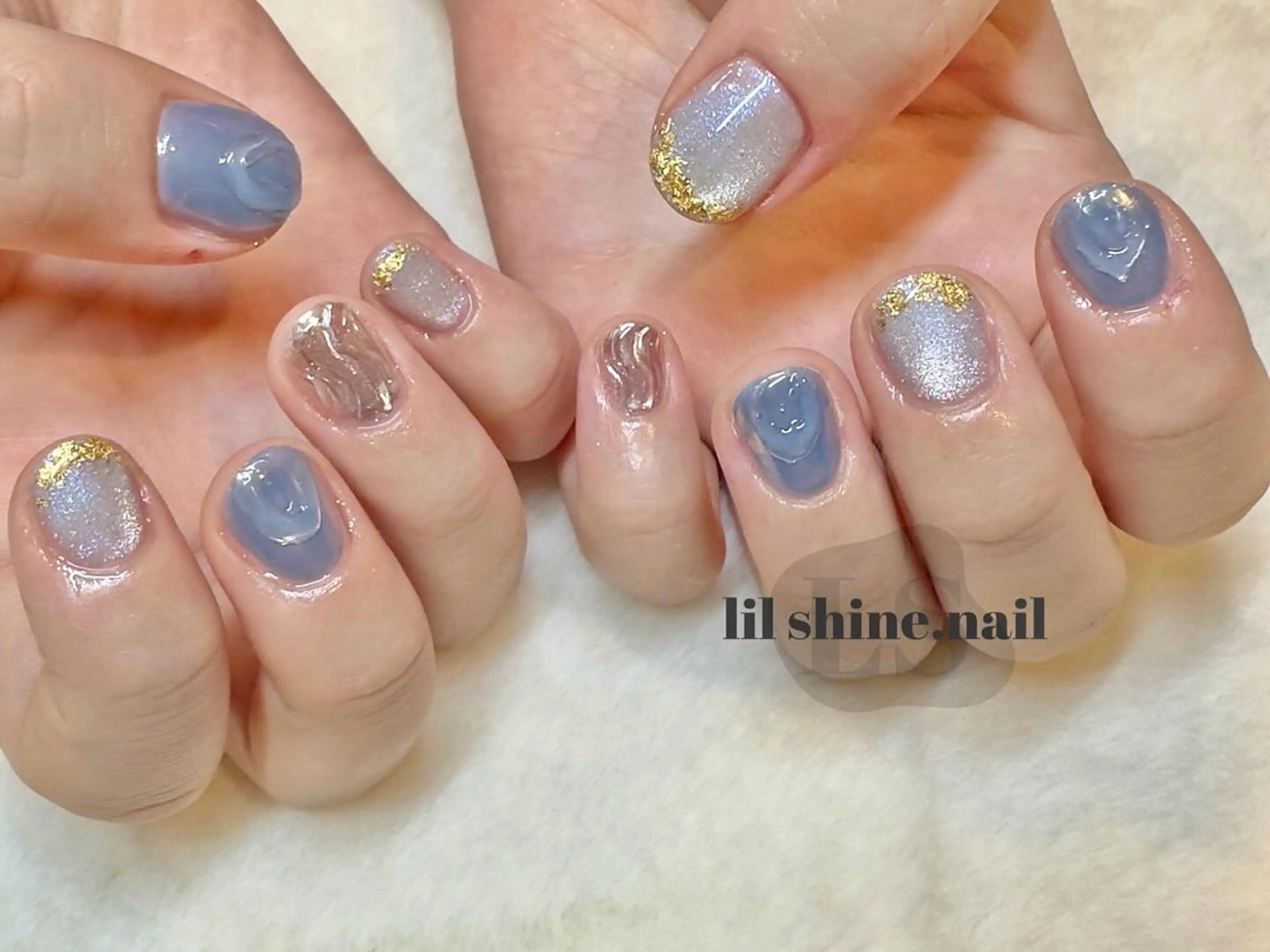 ネイル ブルー リル シャインのネイルデザイン
