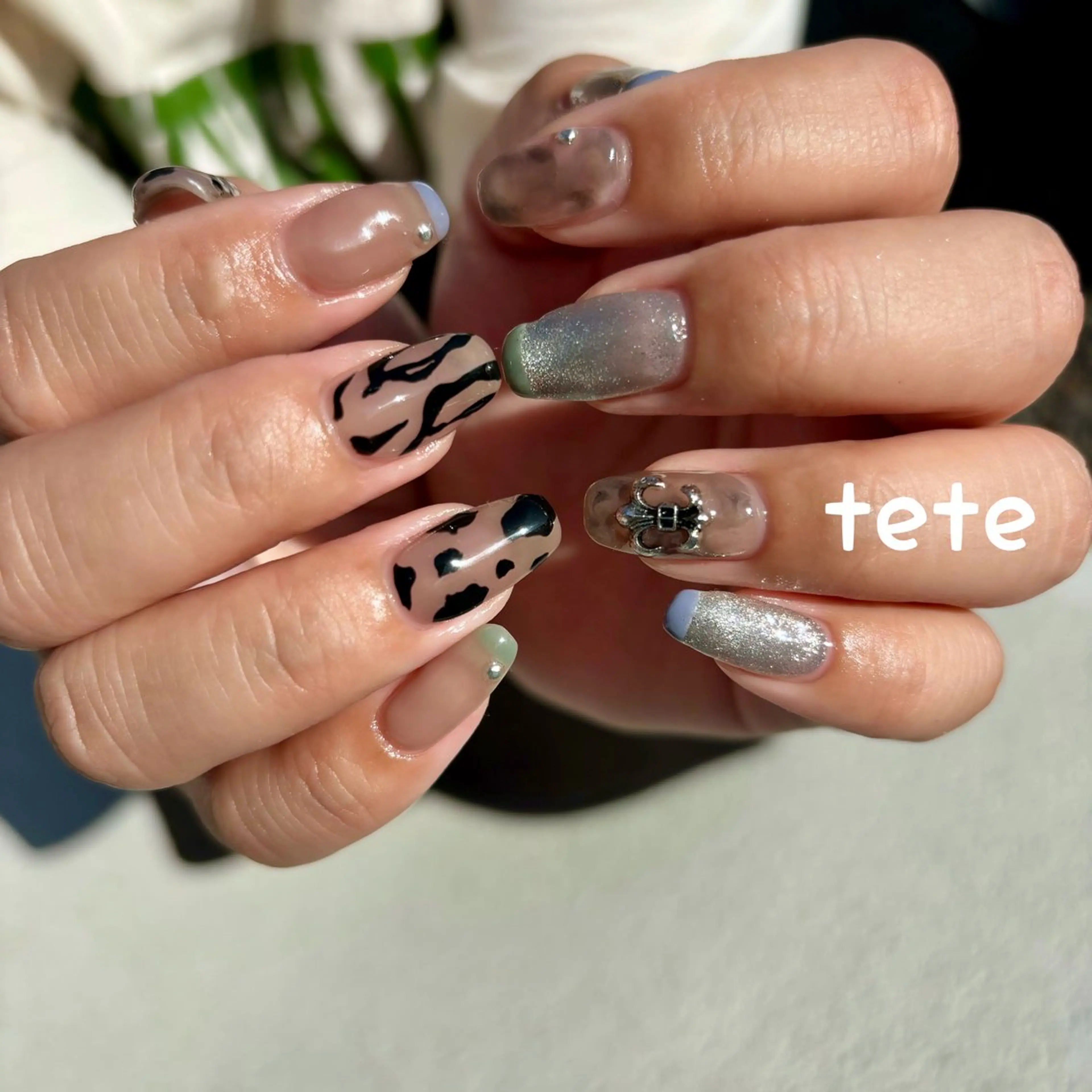 ネイル アニマル柄 マグネットネイル tete __のネイルデザイン