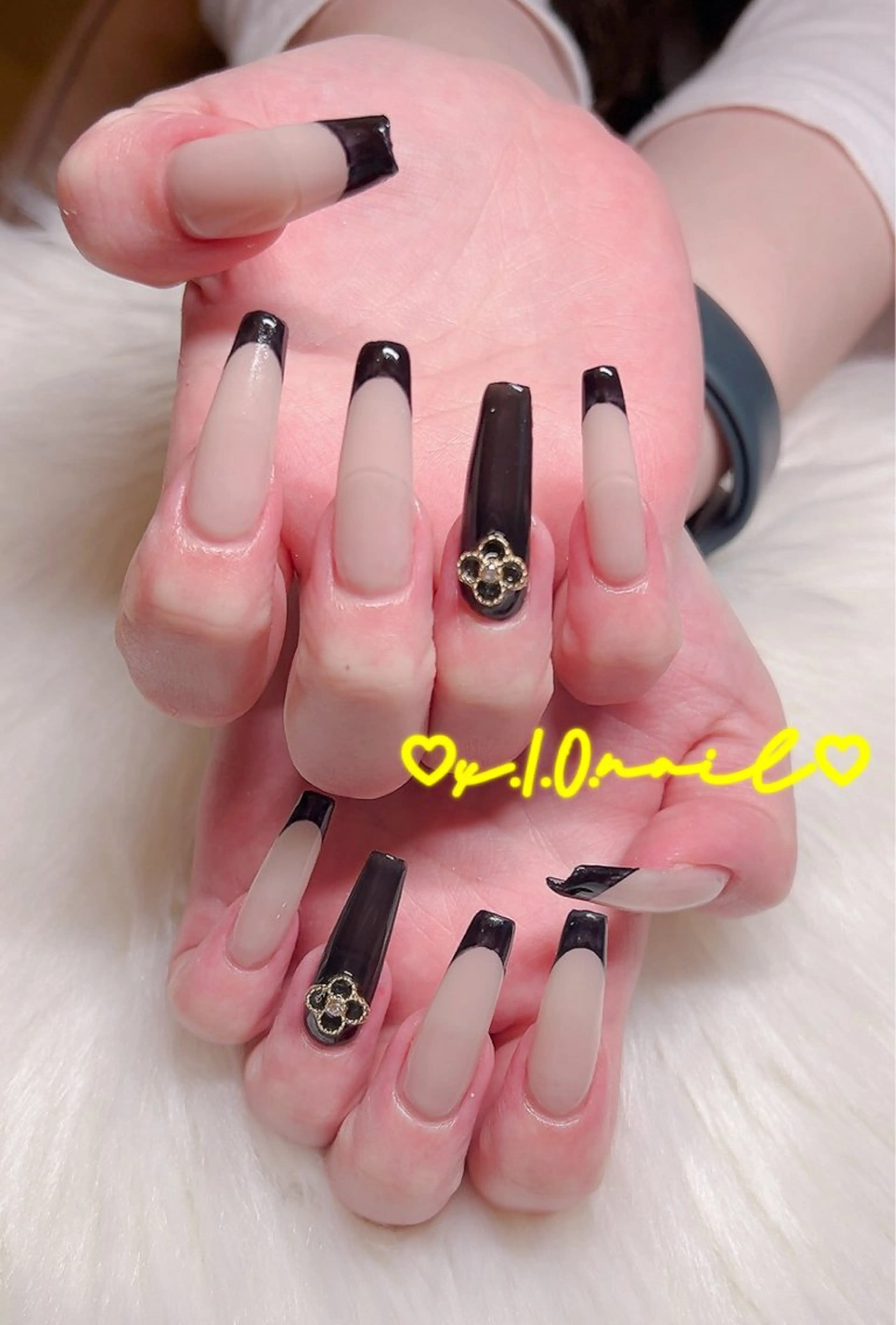 ネイル アニマル柄 アートネイル ロングネイル ニュアンスネイル シンプルネイル ハンドネイル x.1.0.nail ♡Cのネイルデザイン