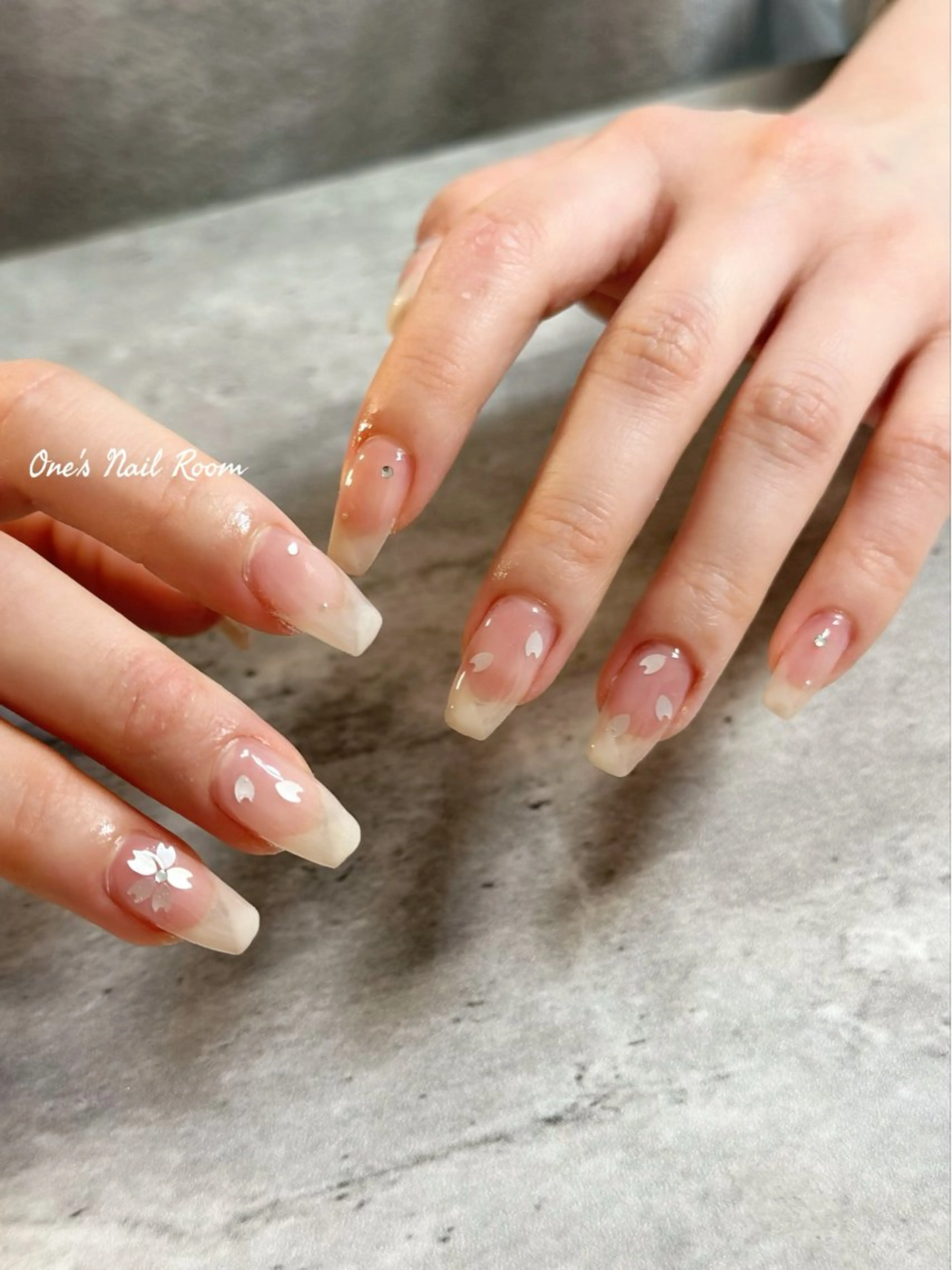 ネイル ハンドネイル One's Nail Roomのネイルデザイン