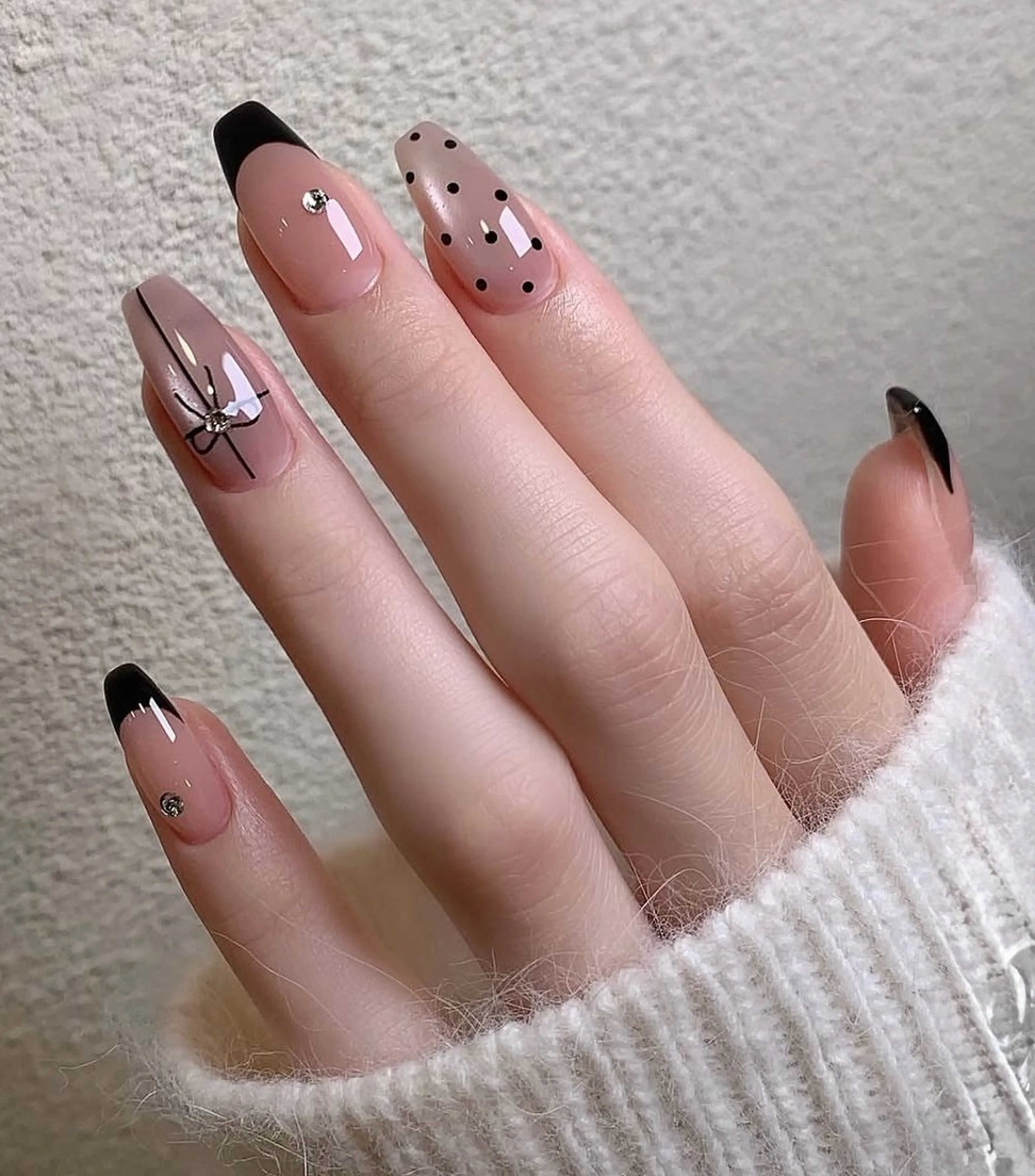ネイル 成人式 フレンチネイル ジェルネイル ガラスフレンチ キラキラネイル ハンドネイル Queeens nailのネイルデザイン