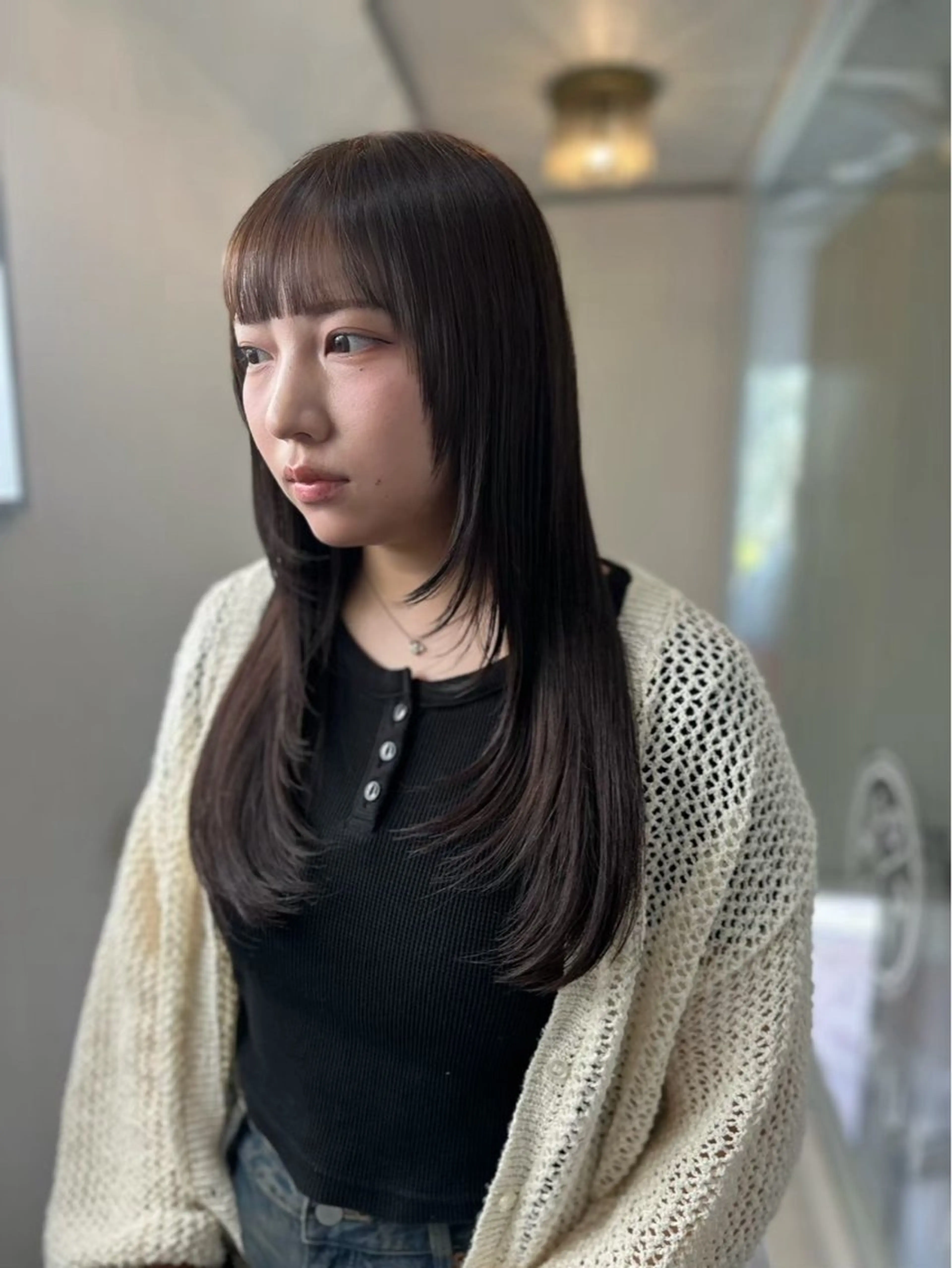 ロング 越坂部 桃子のヘアスタイル