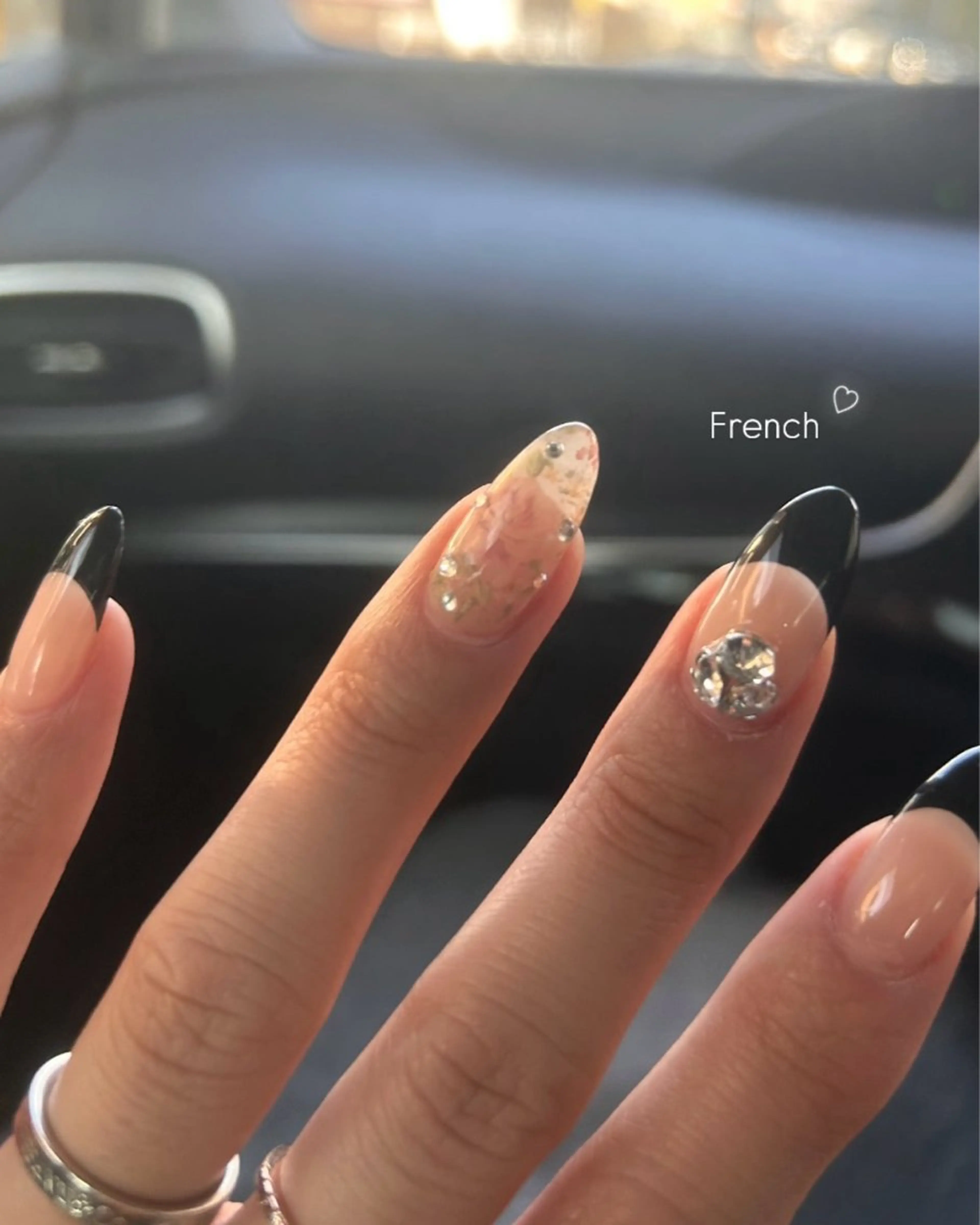 ネイル ハンドネイル EmaNail🎀 Haaruのネイルデザイン