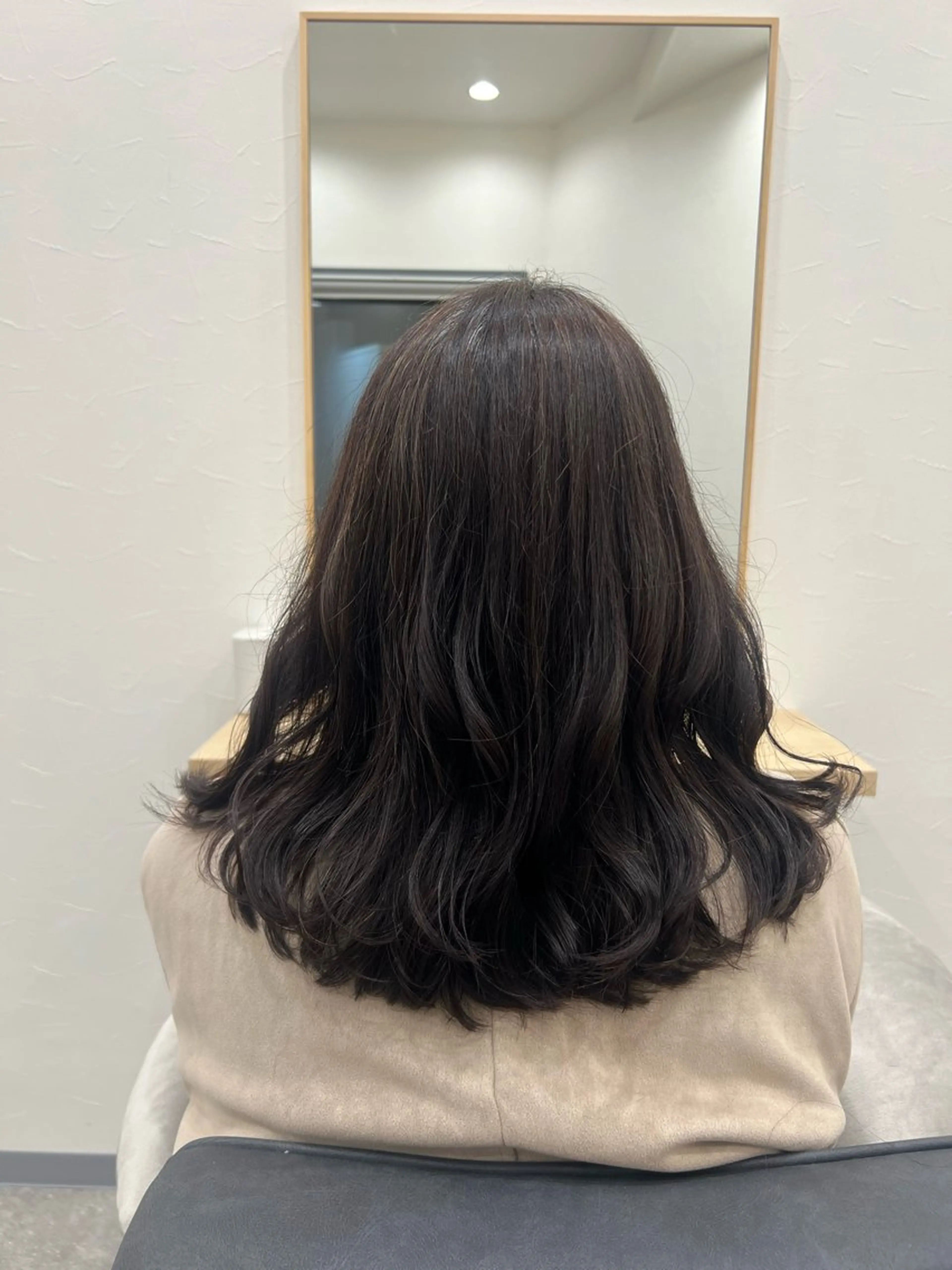 ミディアム 疋田 伽菜子のヘアスタイル