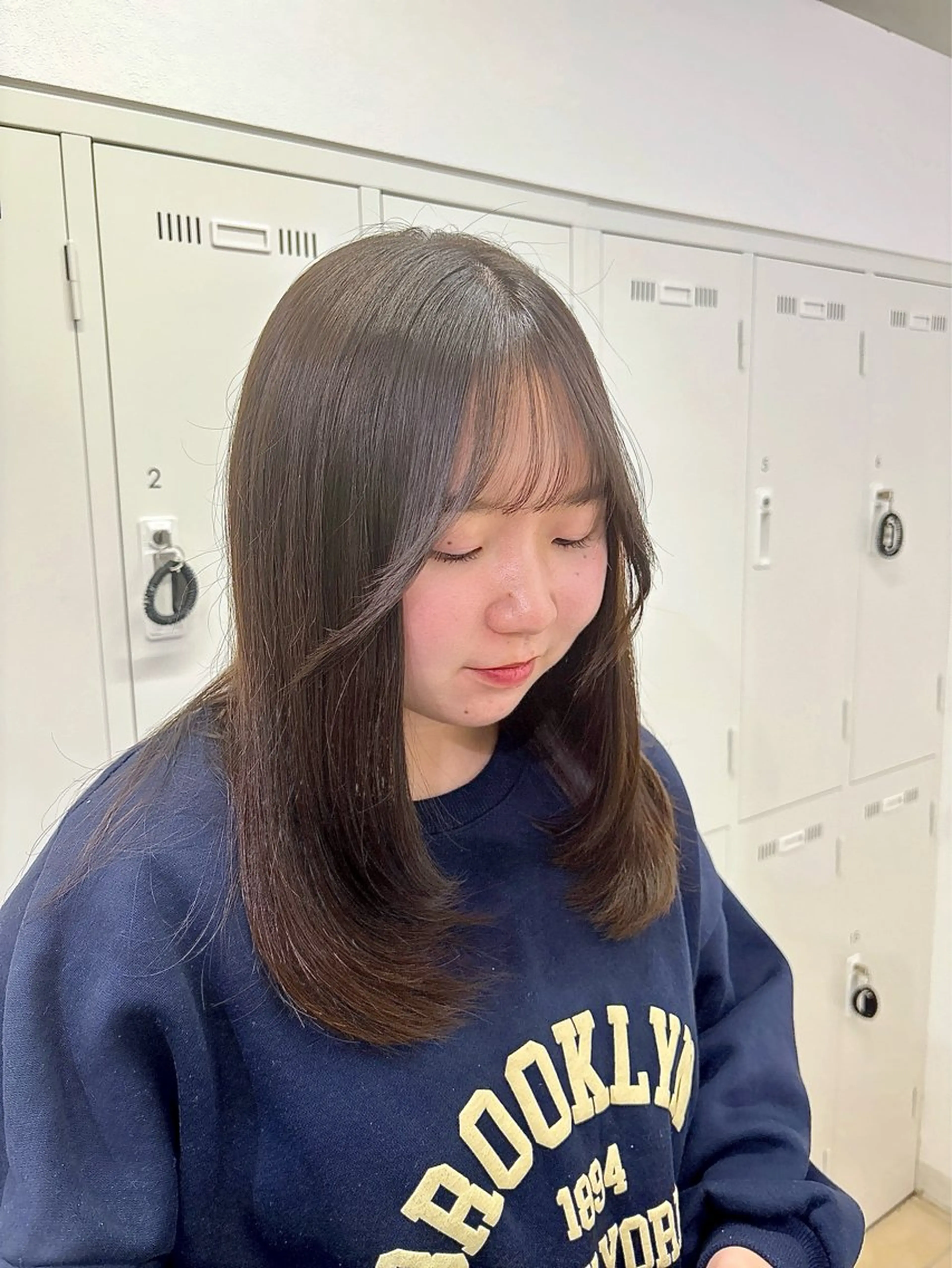 セミロング カラー レイヤーカット カット ヘアカラー トリートメント 長妻莉央/縮毛矯正 髪質改善カラーのヘアスタイル