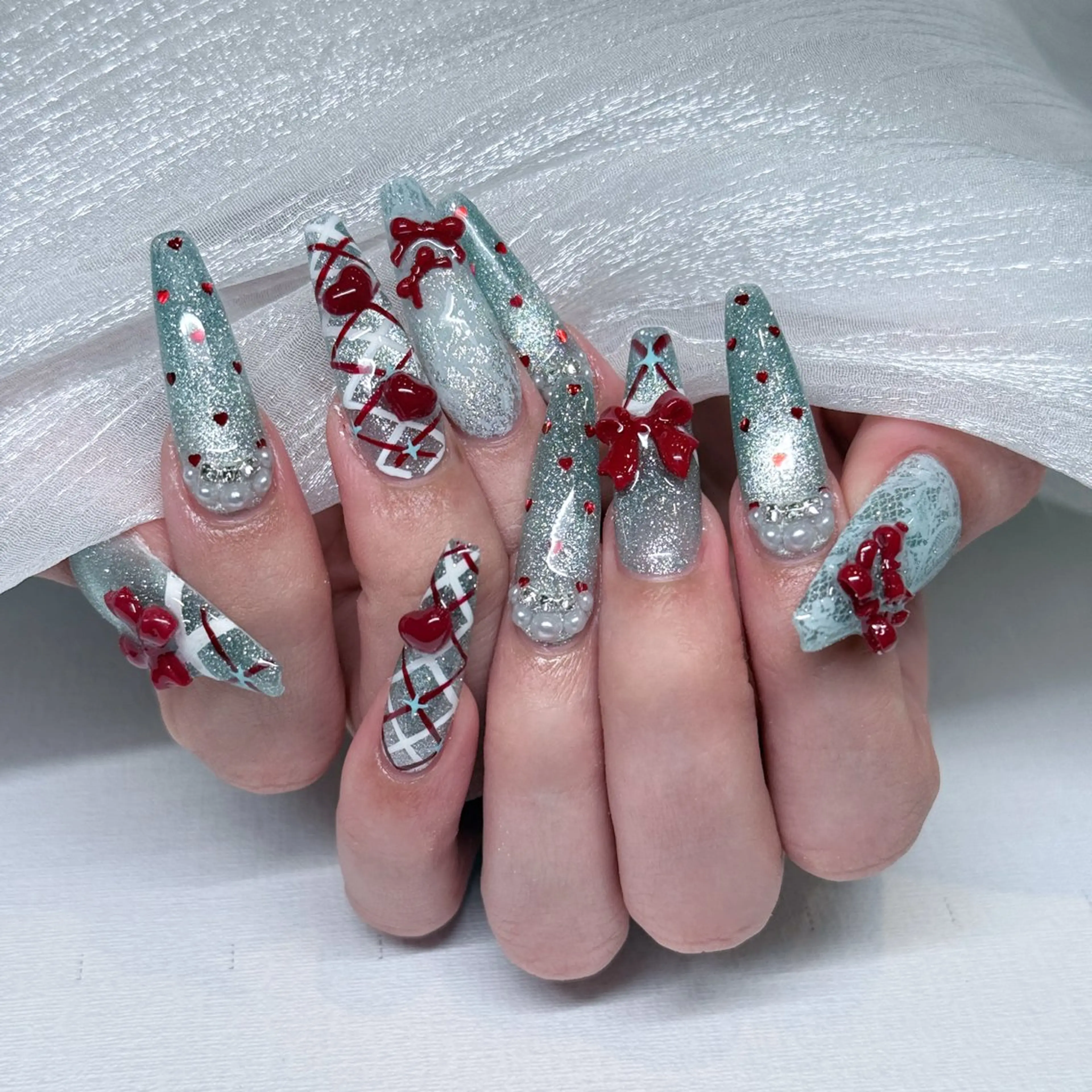 ネイル オーロラネイル ブルー チークネイル フットネイル フレンチネイル ハンドネイル JAN 168 池袋のネイルデザイン