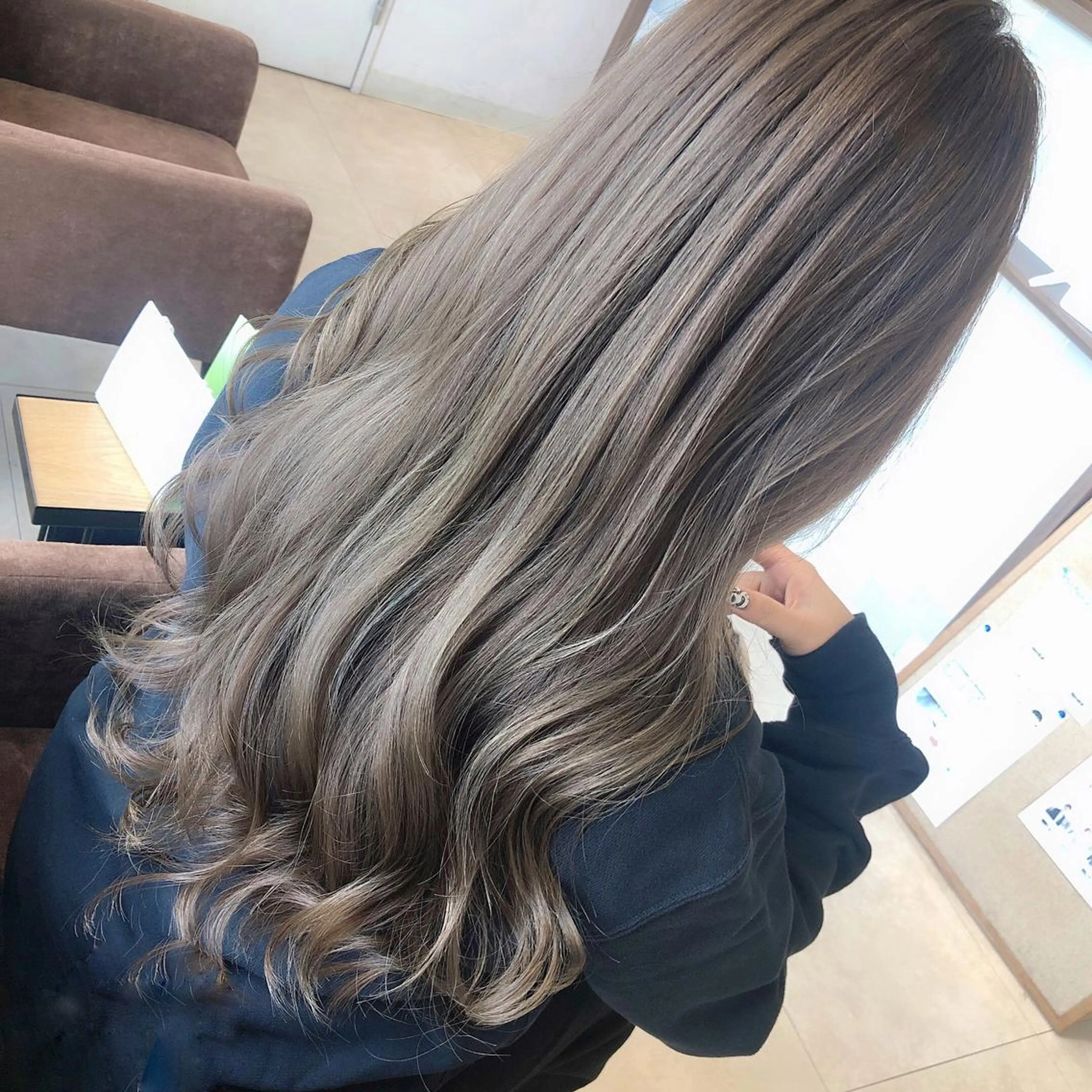 ロング カラー INOUE SERINAのヘアスタイル