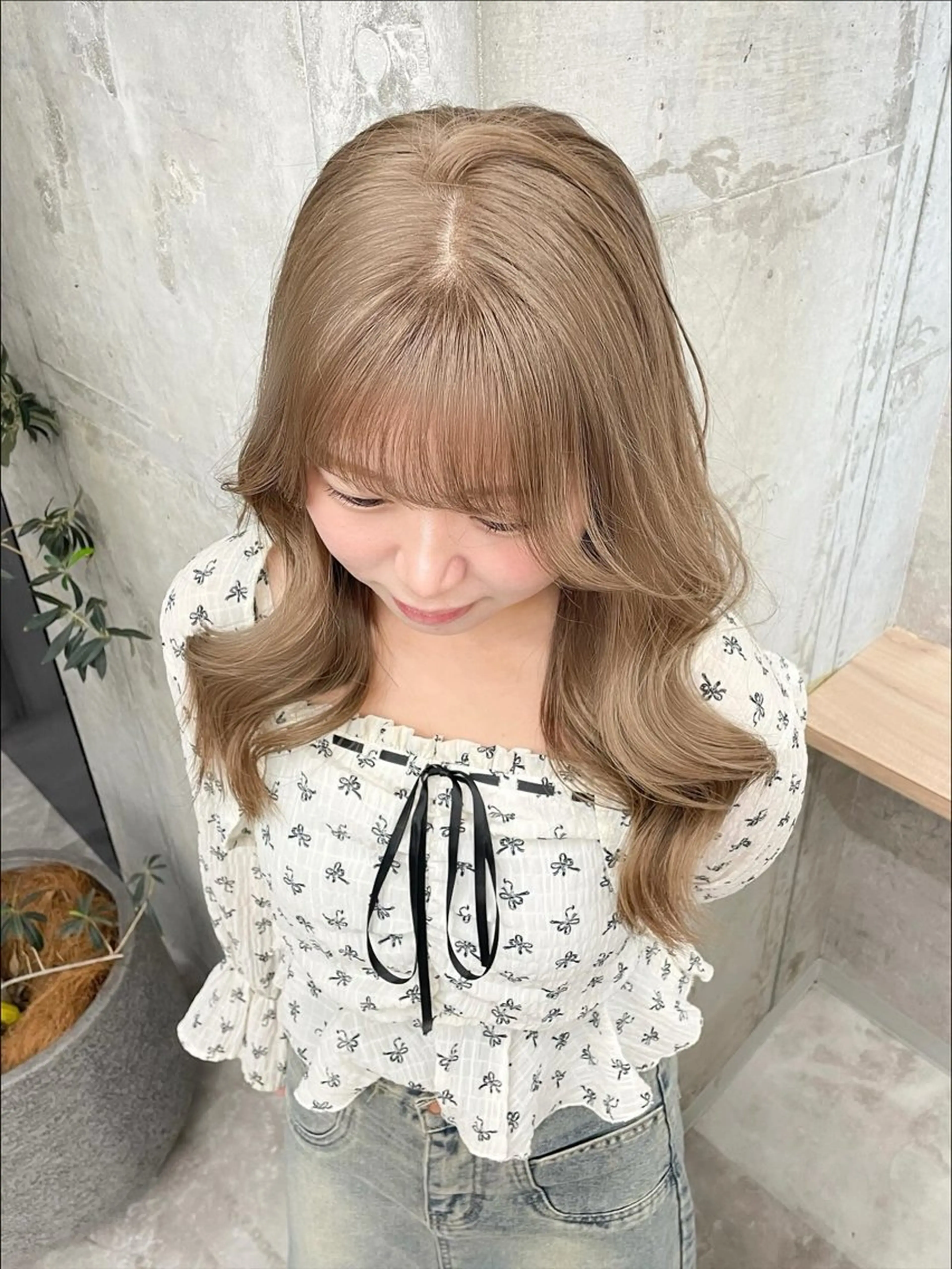 セミロング カラー ベージュカラー ブリーチ ケアブリーチ ヘーゼル ミルクティーベージュ ヘアカラー ブリーチ/ベージュ 💕/momoaのヘアスタイル