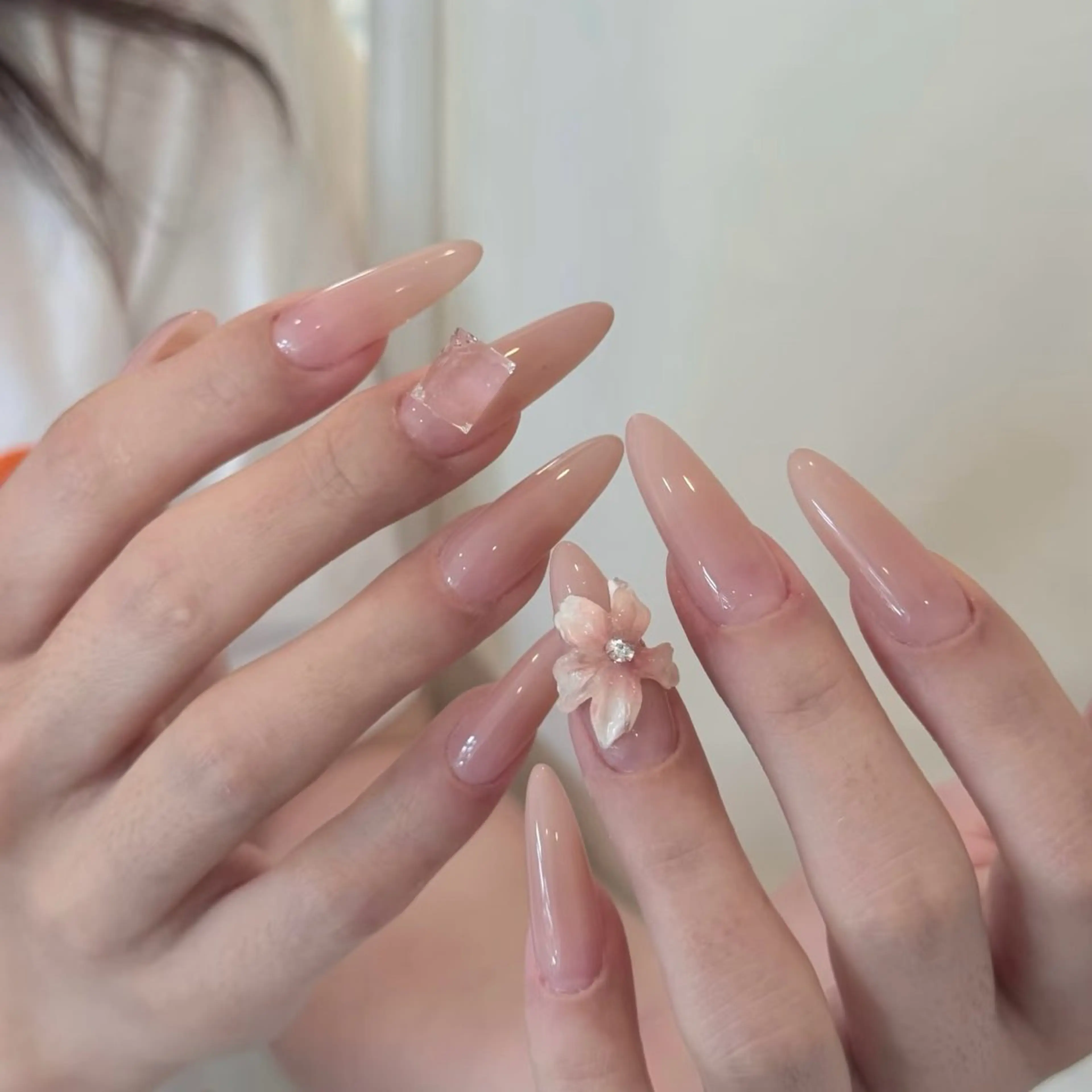 ネイル オーロラネイル チークネイル 長さ出し フットネイル フレンチネイル Yu  Ki ネイルのネイルデザイン