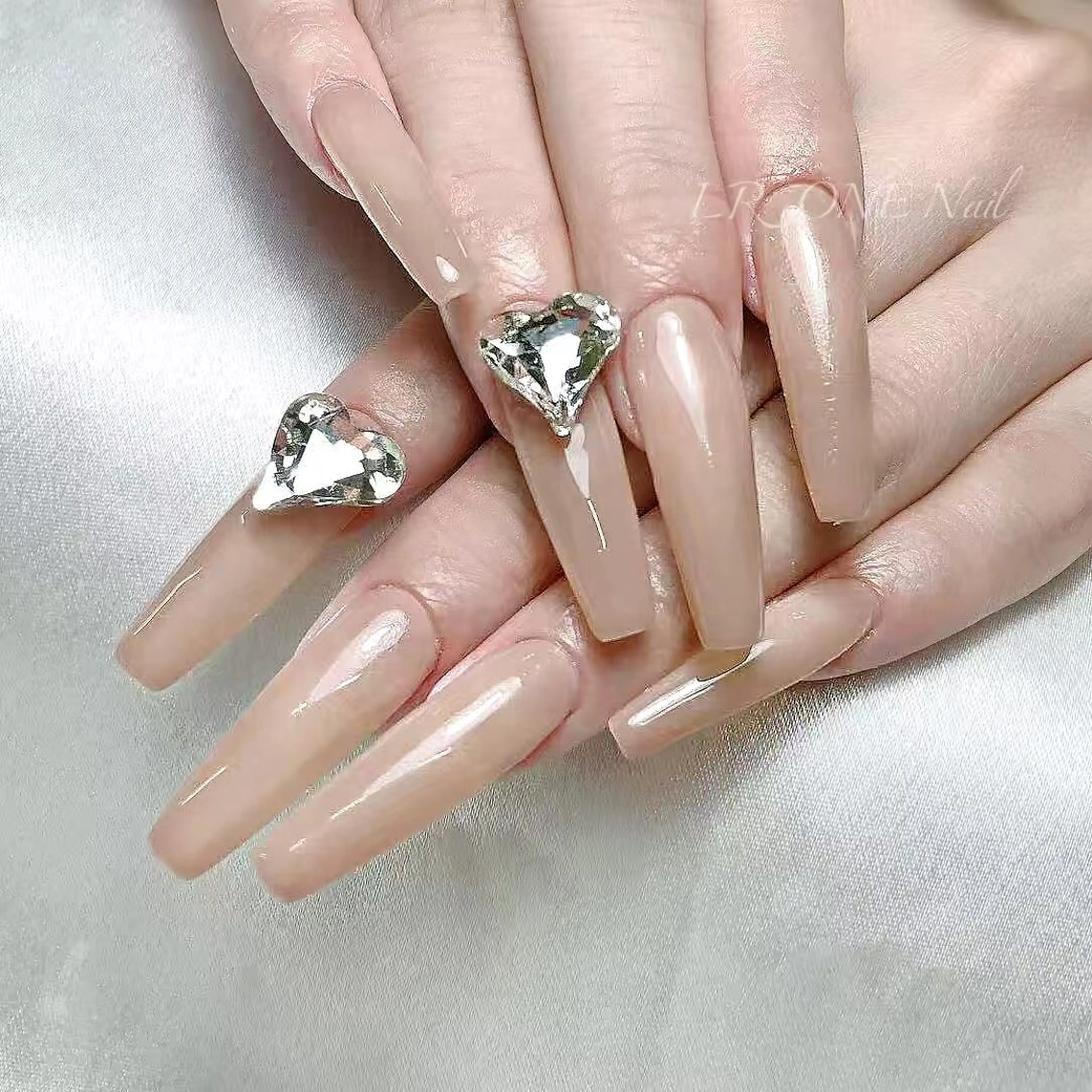 ネイル ハンドネイル LR.ONE ヨウのネイルデザイン