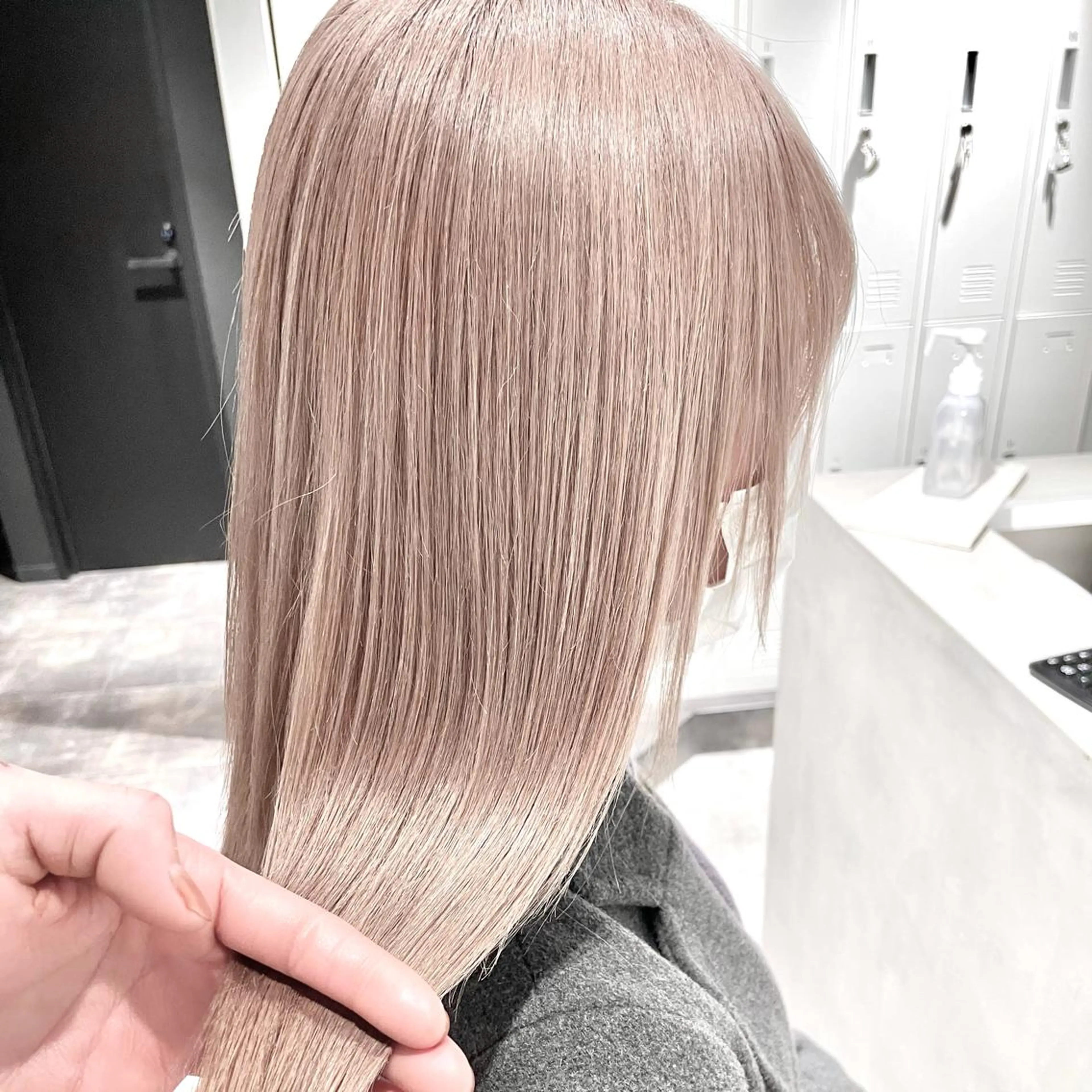 ロング カラー ハイトーンカラー ✨ハイトーン✨ 濱田知孝のヘアスタイル