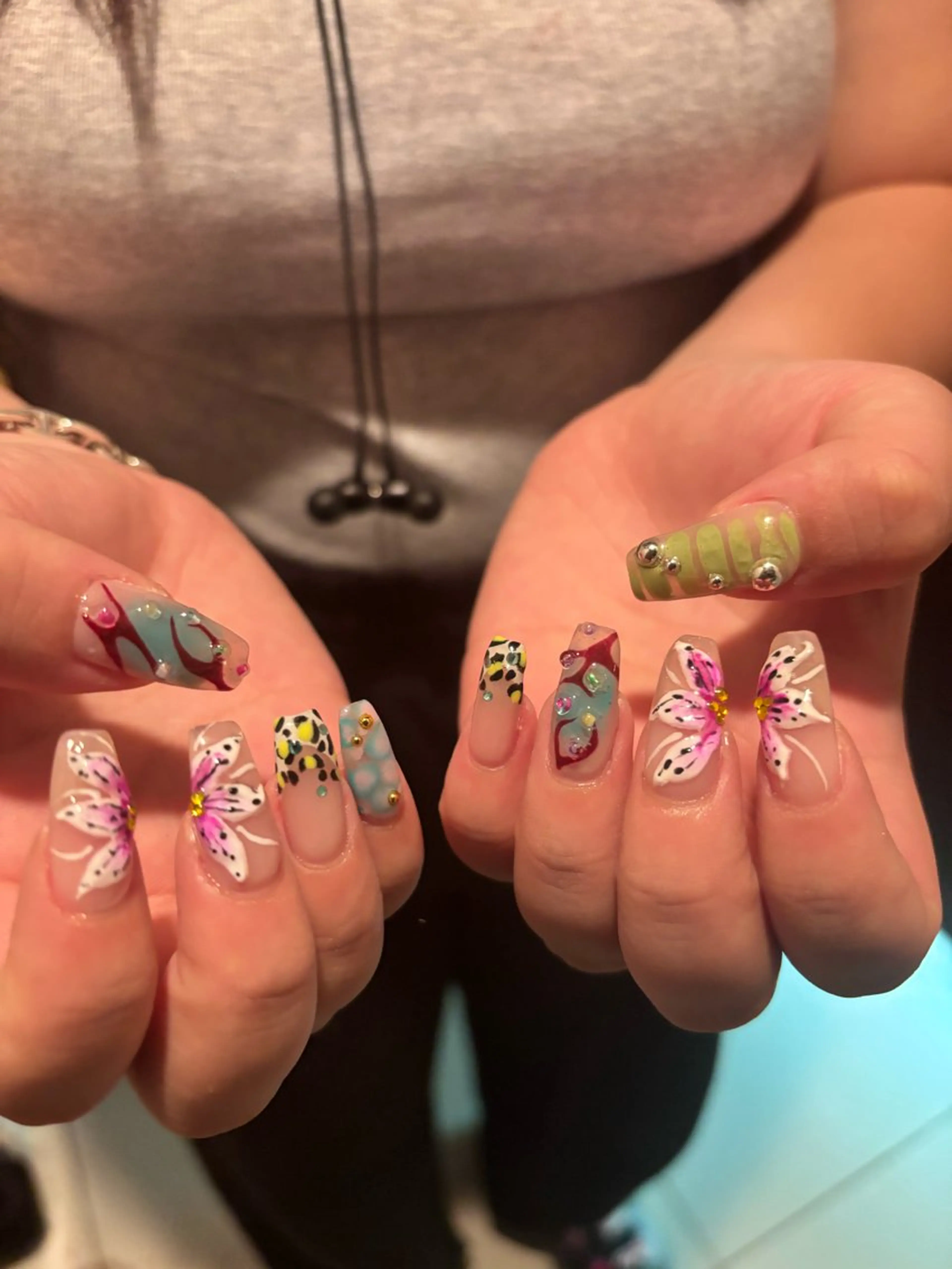 ネイル ハンドネイル 海外ネイル u4me🦄💜のネイルデザイン